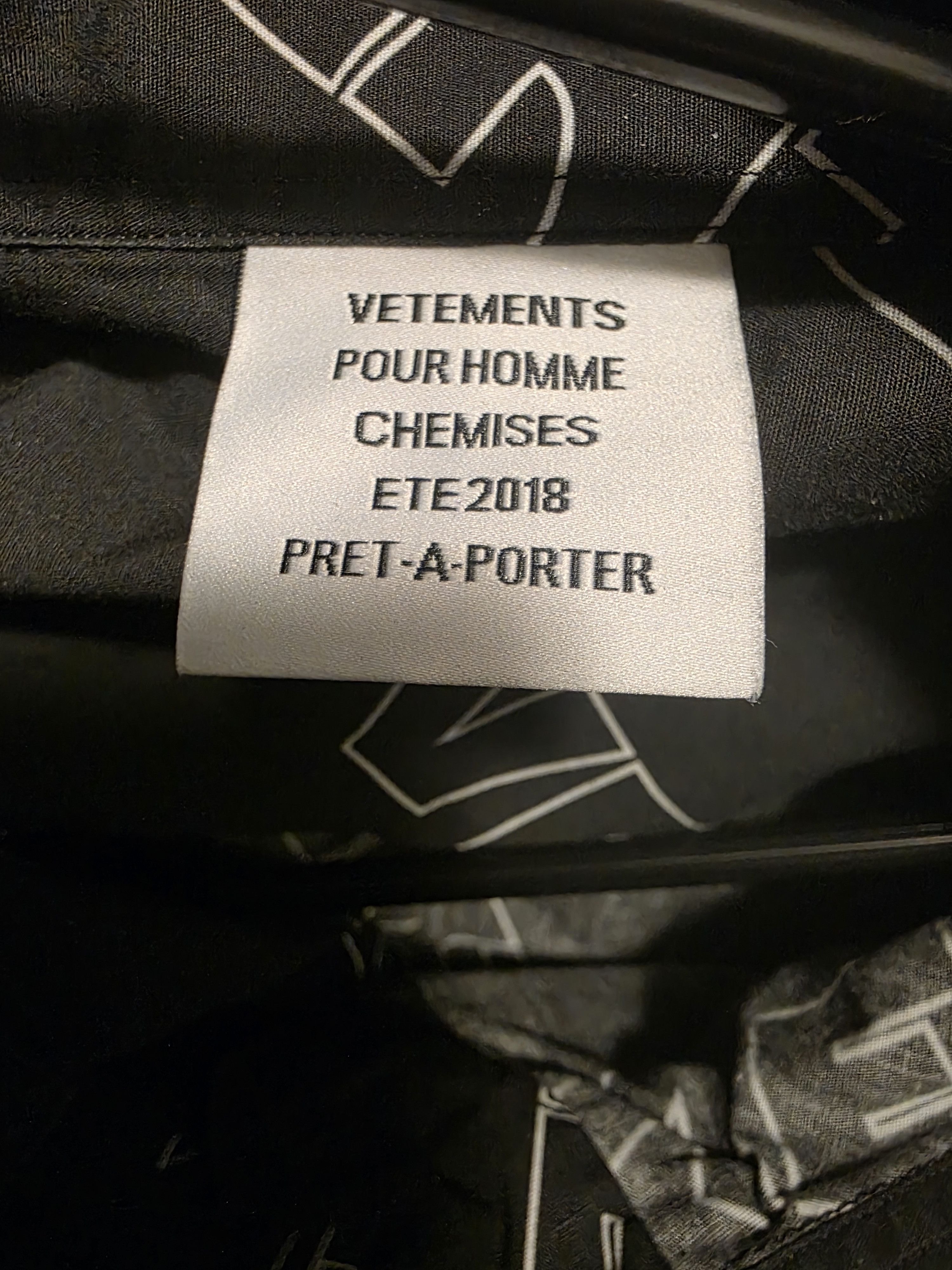 Vetements Vetements 18SS Logo Pattern Oversized Shirt M Streetwear Size US M / EU 48-50 / 2 - 7 Thumbnail