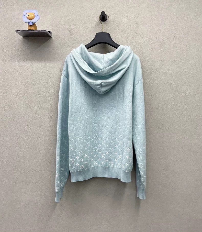 Louis Vuitton Louis Vuitton Gradient logo blue sweatshirt Size US M / EU 48-50 / 2 - 2 Thumbnail