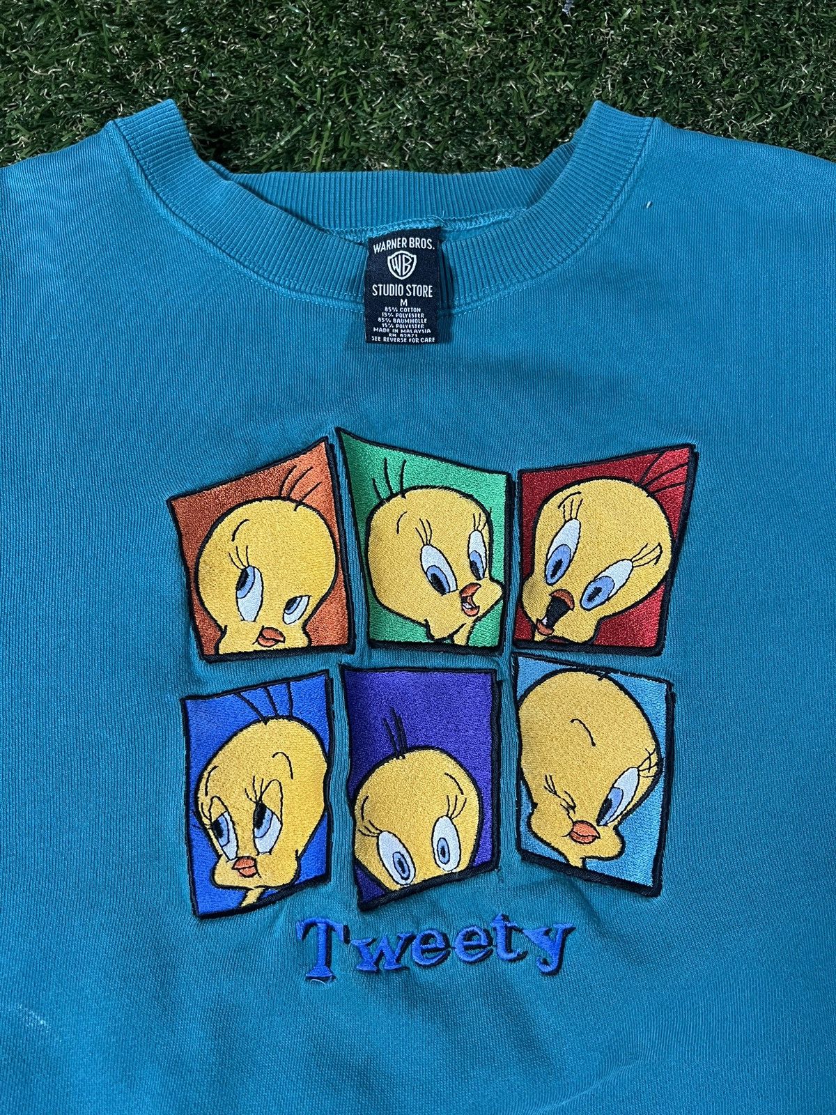 Warner Bros Vintage 90s Embroidered Looney Tunes Tweety Bird Sweatshirt Size US M / EU 48-50 / 2 - 2 Thumbnail