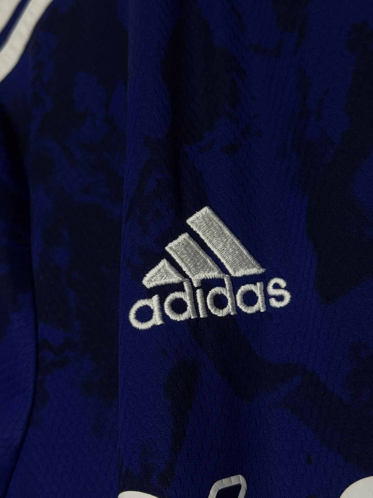Adidas Adidas Leeds United 2021/22 Away Football Shirt Size US L / EU 52-54 / 3 - 9 Thumbnail