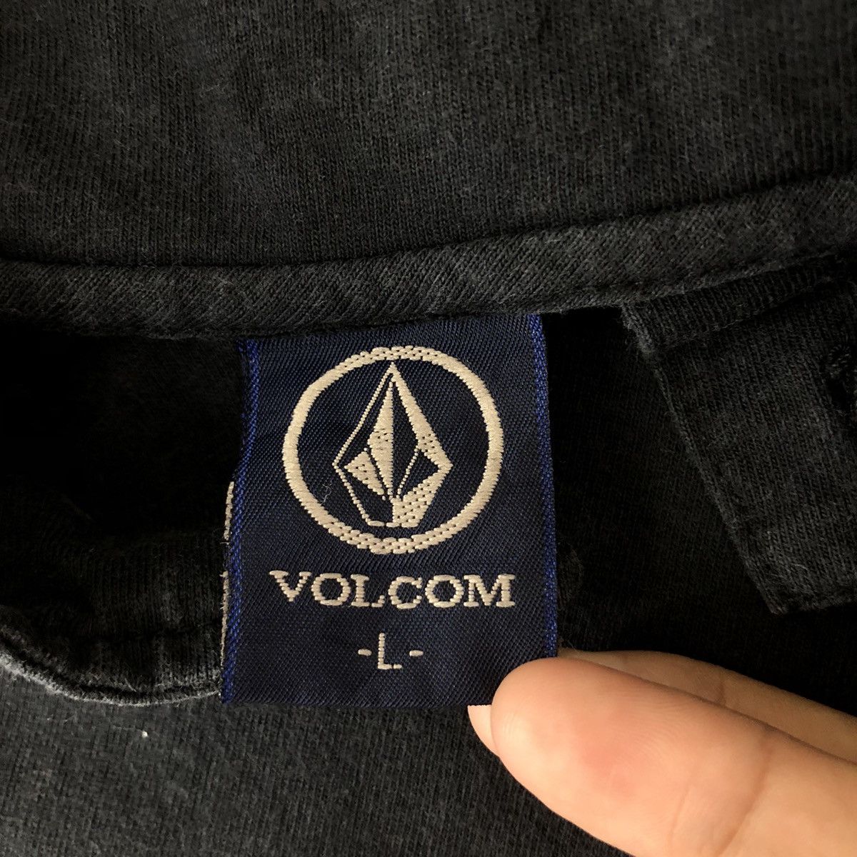 Vintage × Volcom Vintage VOLCOM T-Shirt Collared Surf Style Size US L / EU 52-54 / 3 - 4 Thumbnail