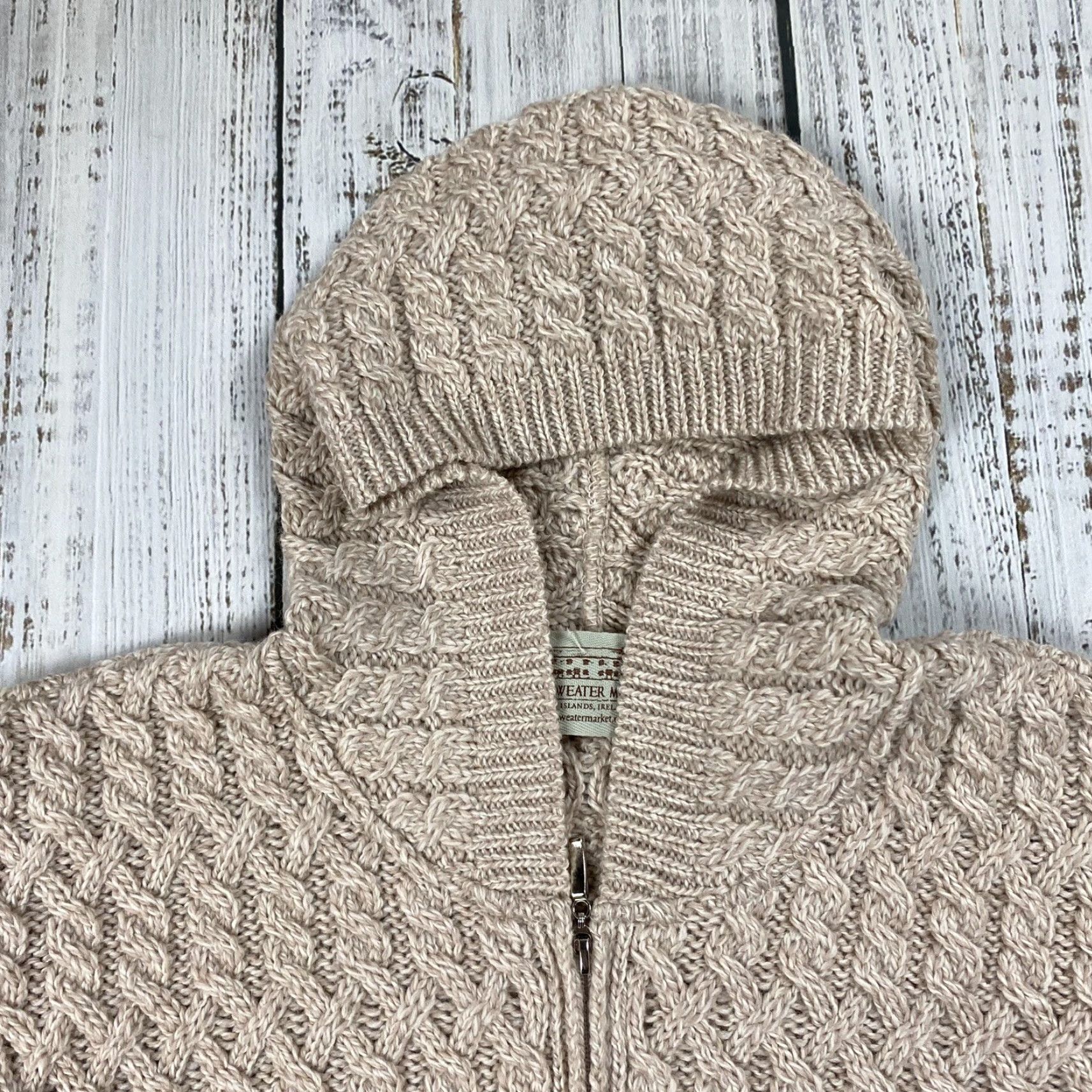 Vintage VINTAGE Aran Crafts Hooded Sweater Ireland Merino Wool Cable Knit Women XS Oatmeal Classic Size XS / US 0-2 / IT 36-38 - 2 Thumbnail