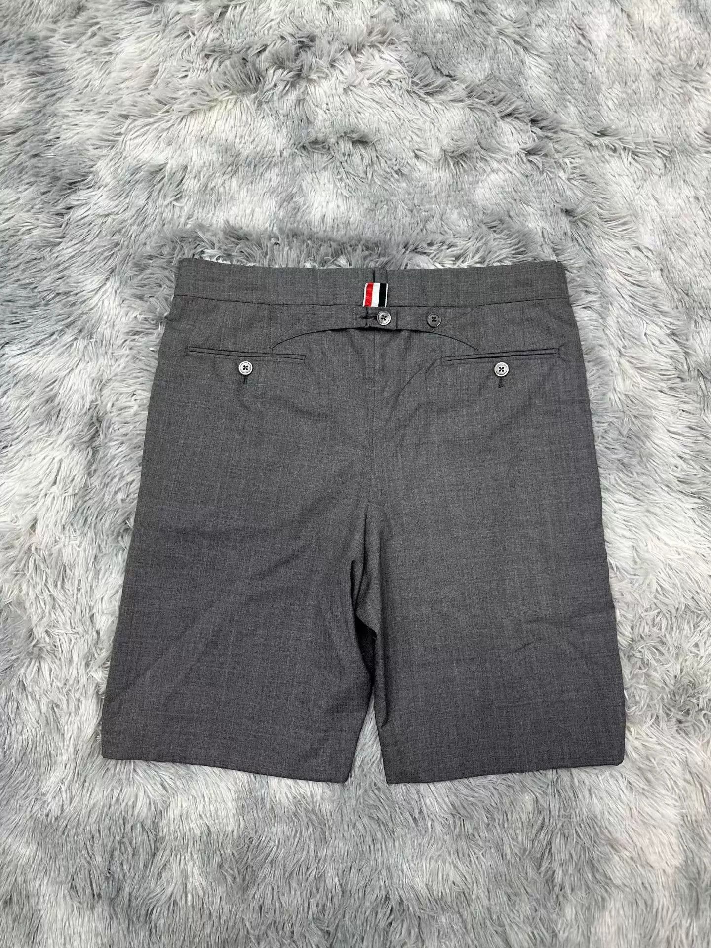 Thom Browne TB tailored shorts 44 new Size US 28 / EU 44 - 2 Thumbnail