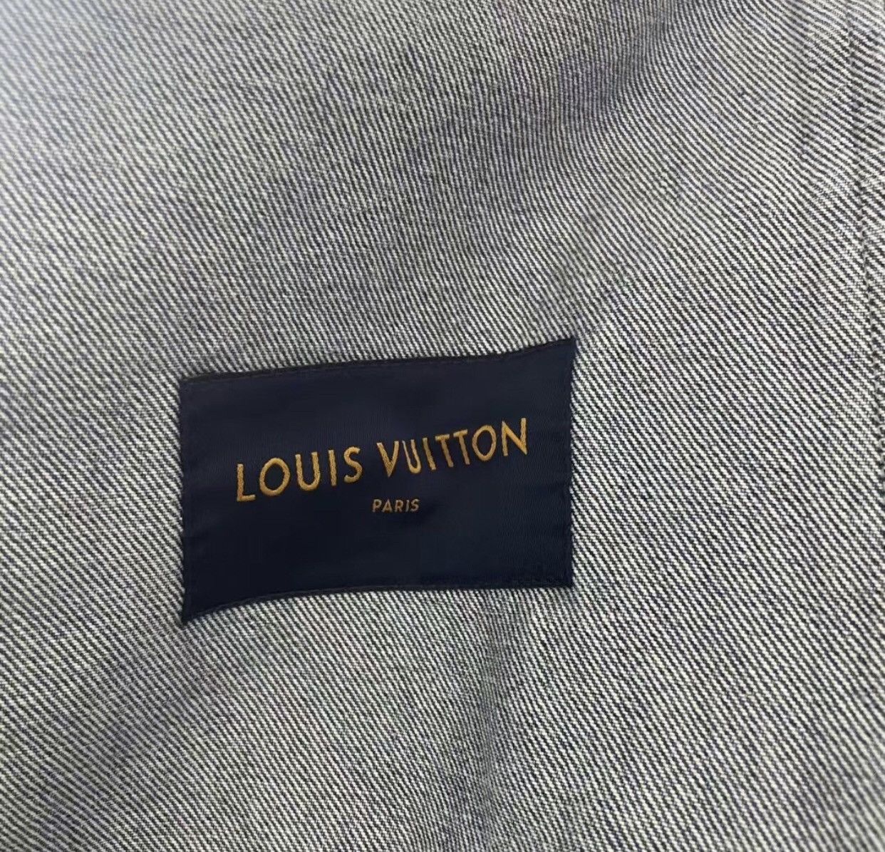 Louis Vuitton Louis Vuitton LV Asian Limited Gradient Vintage Denim Jacket Size US M / EU 48-50 / 2 - 3 Thumbnail