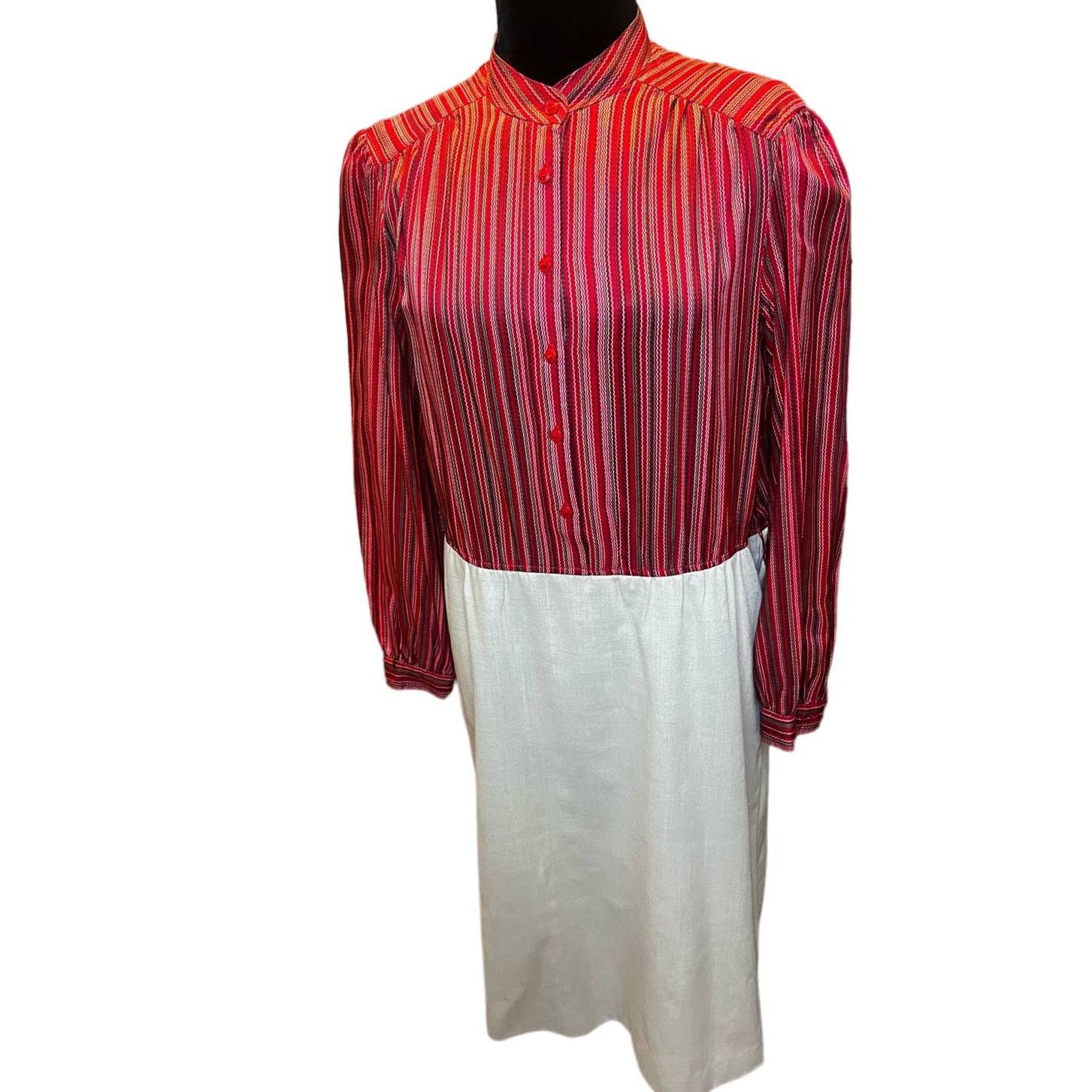 Vintage Vintage 70s Schrader ILGWU Red Beige Striped Dress Large XL Size XL / US 12-14 / IT 48-50 - 1 Thumbnail