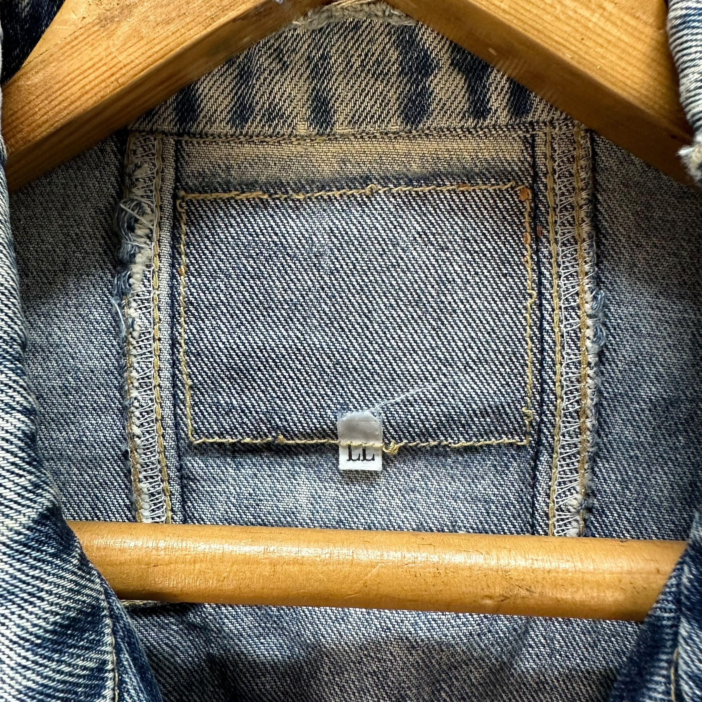 Vintage Vintage Distressed Stone Wash Denim Jacket #A37-0848 Size US L / EU 52-54 / 3 - 9 Thumbnail
