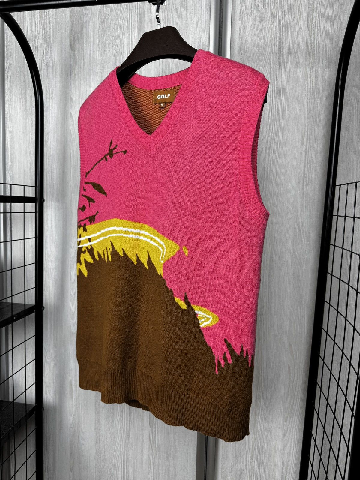 Other Golf Vintage pink sleeveless sweater size M Size US M / EU 48-50 / 2 - 5 Thumbnail