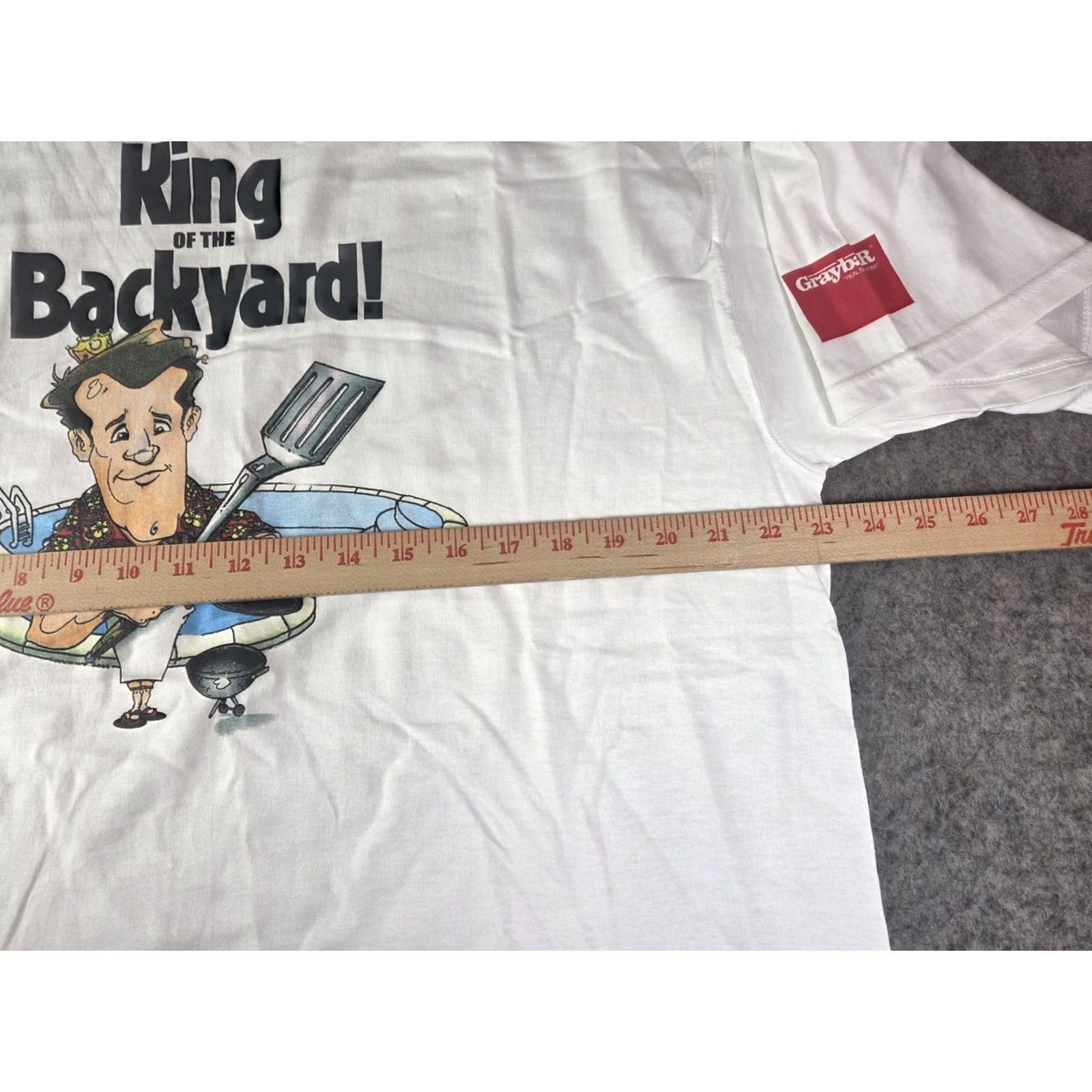 Fruit Of The Loom VINTAGE King Of The Backyard T Shirt XL White Mens Funny Dad BBQ Fruit Size US XL / EU 56 / 4 - 6 Thumbnail