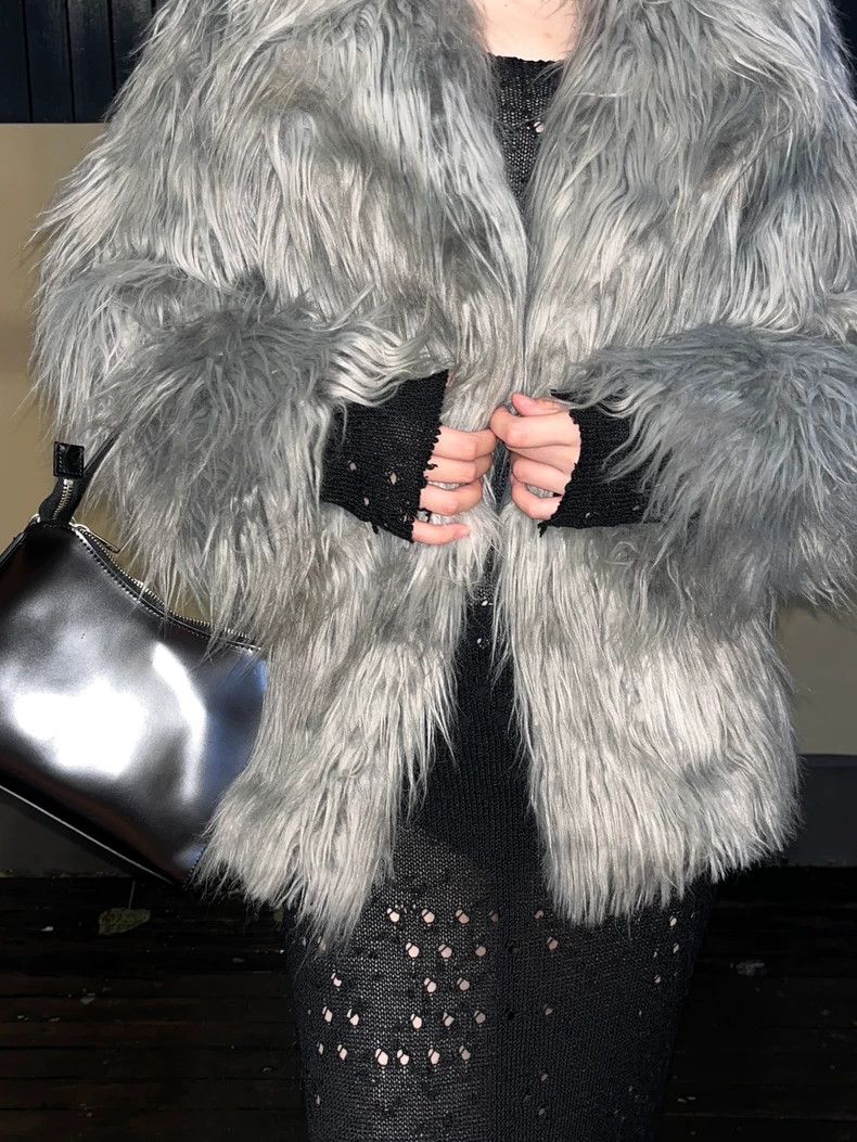 Dries Van Noten DRIES VAN NOTEN Greyish-silver fur Size L / US 10 / IT 46 - 1 Thumbnail
