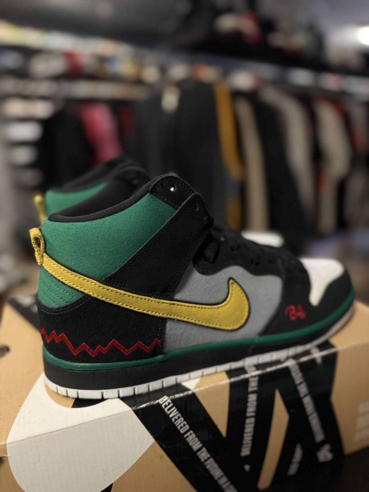 Nike Size 11 - Nike SB Dunk High Pro Premium Mcrad 554673-001 Size US 11 / EU 44 - 2 Thumbnail