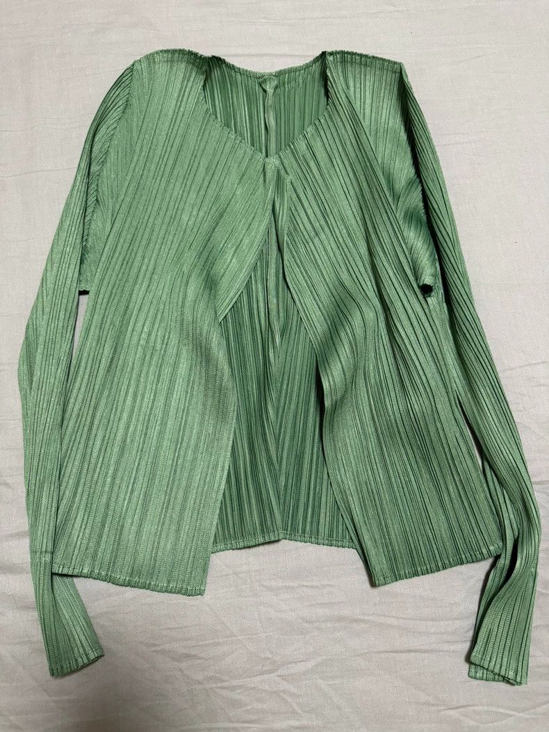 Issey Miyake Issey Miyake size:3 Mossy green pleated coat Size XS / US 0-2 / IT 36-38 - 2 Thumbnail