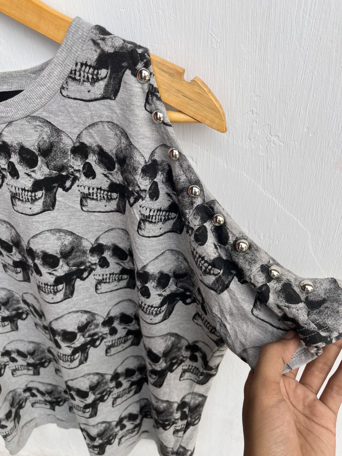 Yasuyuki Ishii GLAD NEWS SKULL AOP STUDED TEE GOTHIC PUNK Size US S / EU 44-46 / 1 - 3 Thumbnail