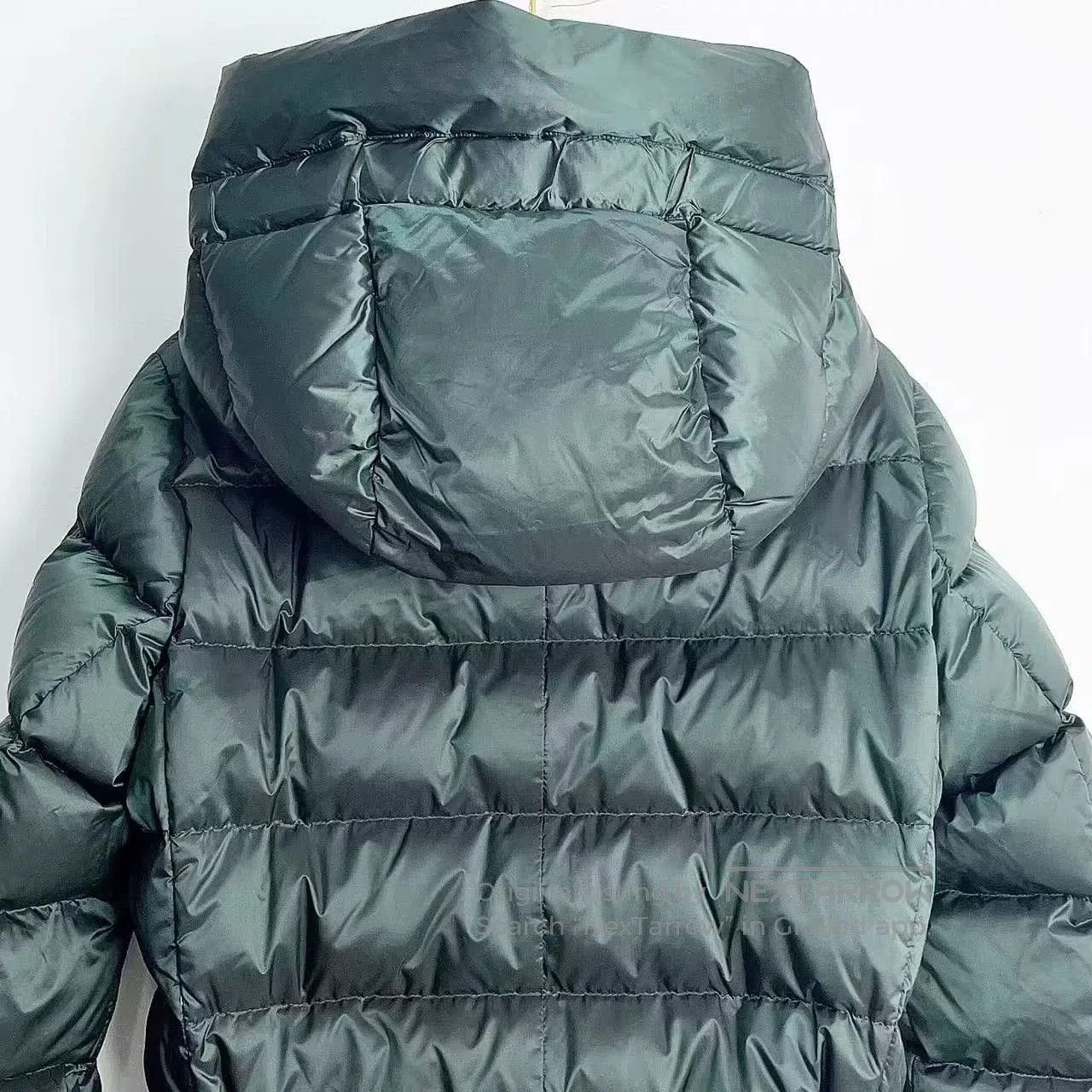 Burberry Burberry Women's Mid-Length Hooded Down Coat. Size US XS / EU 42 / 0 - 6 Thumbnail