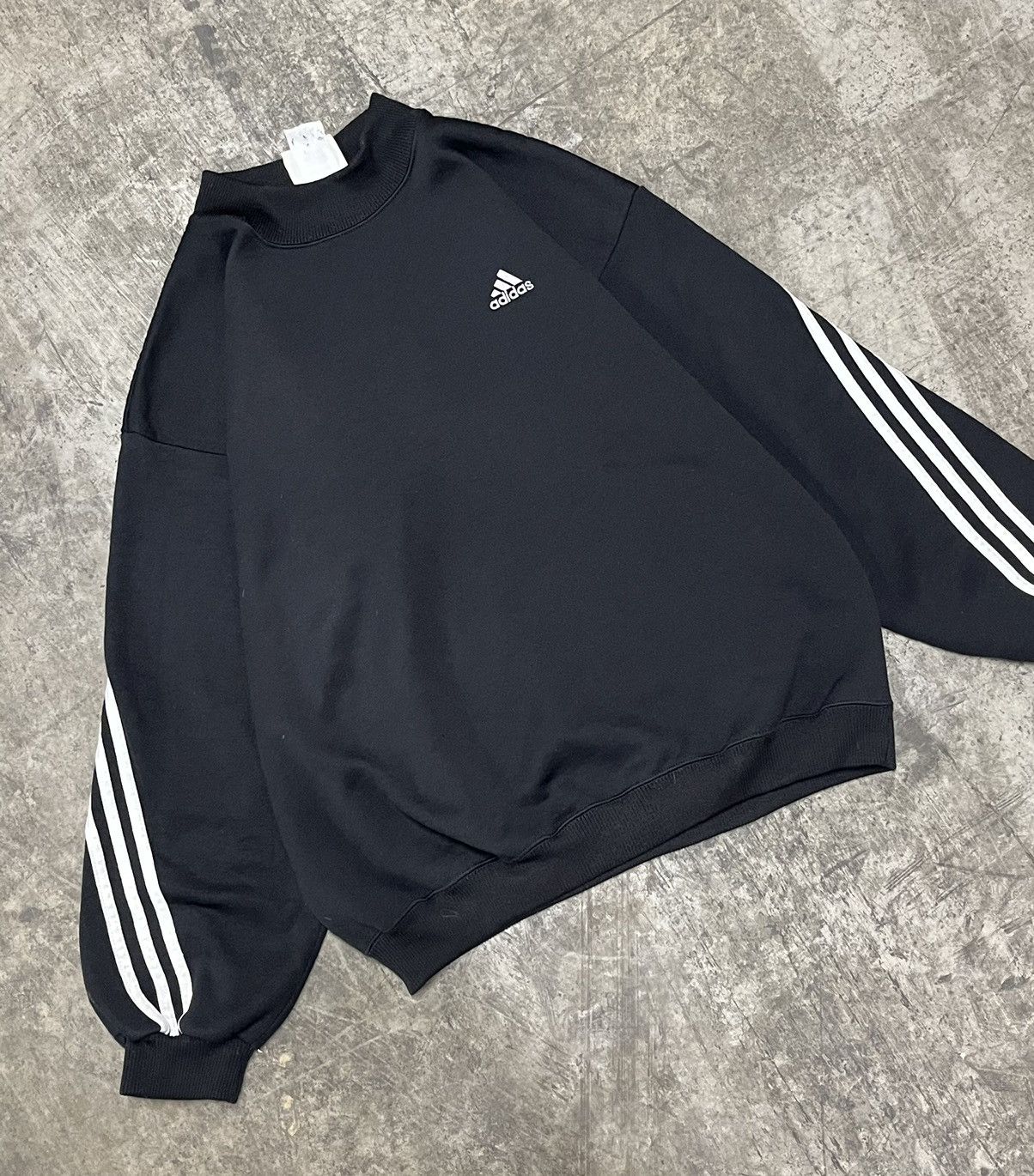 Adidas × Vintage Adidas vintage boxy fit crewneck sweatshirt hype rare sporty Size US M / EU 48-50 / 2 - 1 Thumbnail