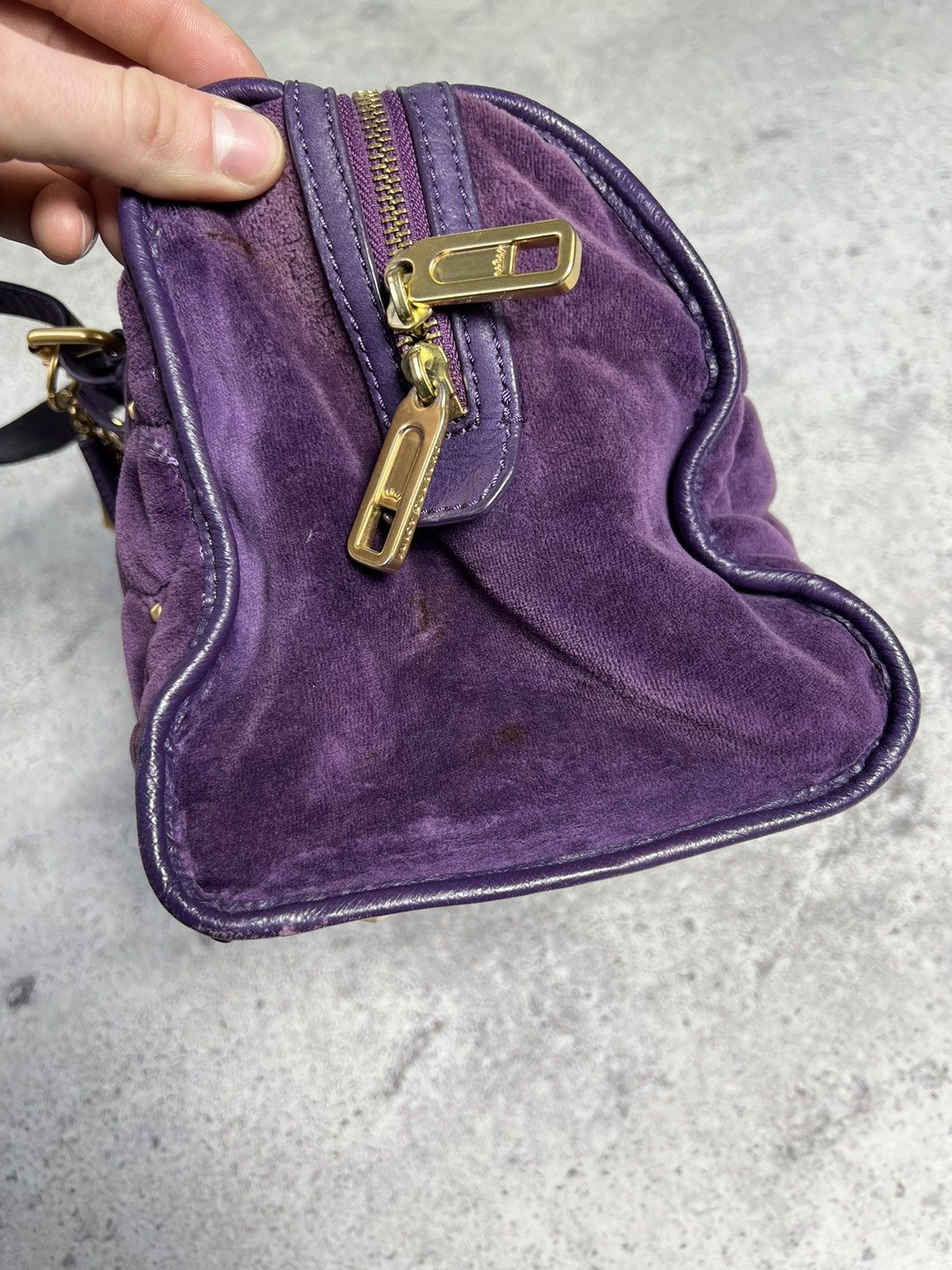 Juicy Couture VINTAGE Y2K JUICY COUTURE AMAZING VELVET BAG Size ONE SIZE - 10 Thumbnail