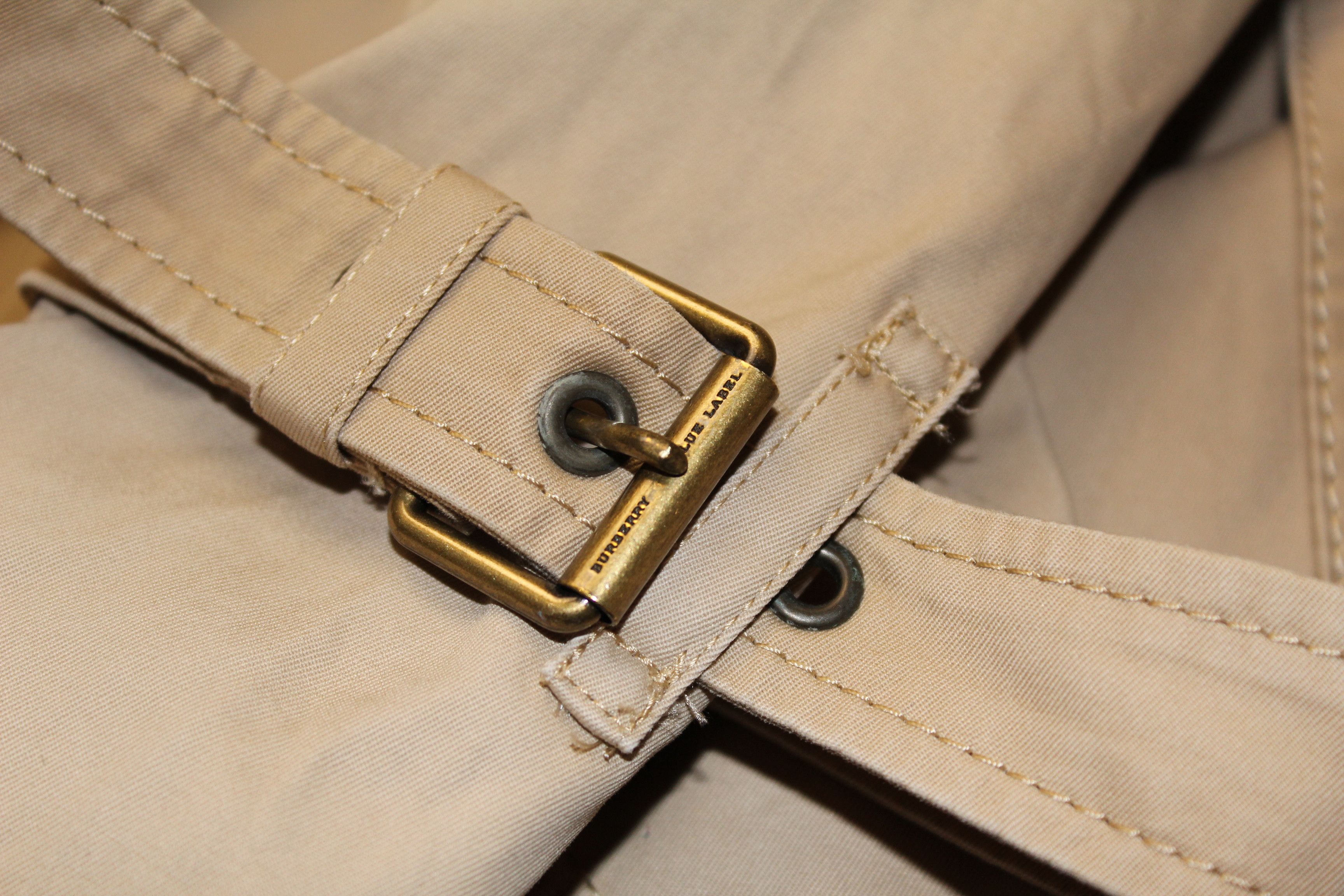 Burberry WOMEN'S BURBERRY Vintage Trench Coat Size M/L Size S / US 4 / IT 40 - 10 Thumbnail