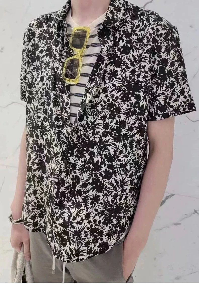 Yves Saint Laurent saint laurent size 38 22SS Black and White Art Floral Short Size US M / EU 48-50 / 2 - 8 Thumbnail