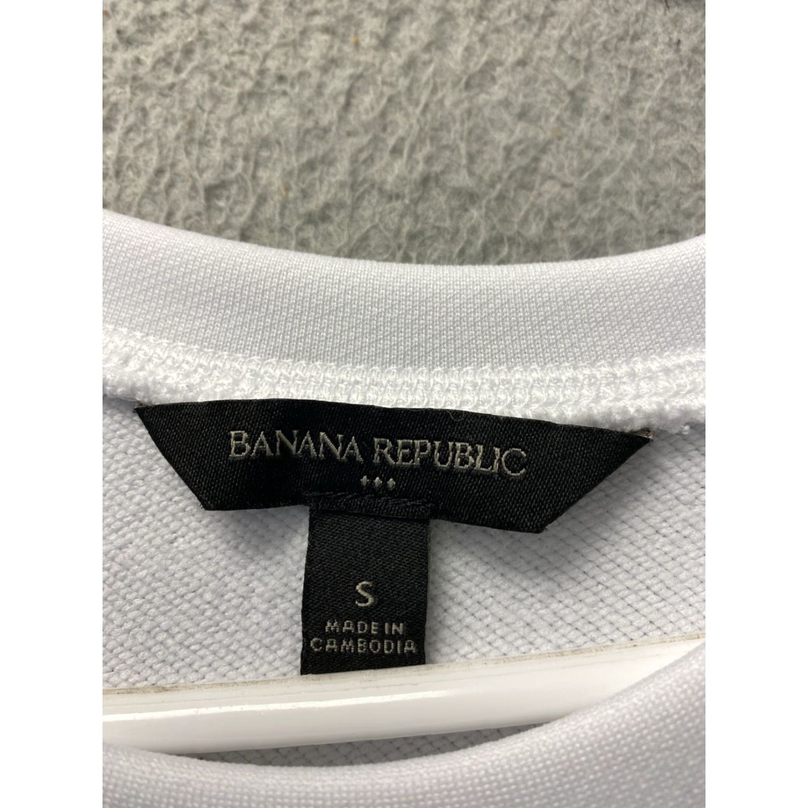 Banana Republic Banana Republic Sweatshirt Crew Shirt White S Women Regular?? Size S / US 4 / IT 40 - 3 Thumbnail