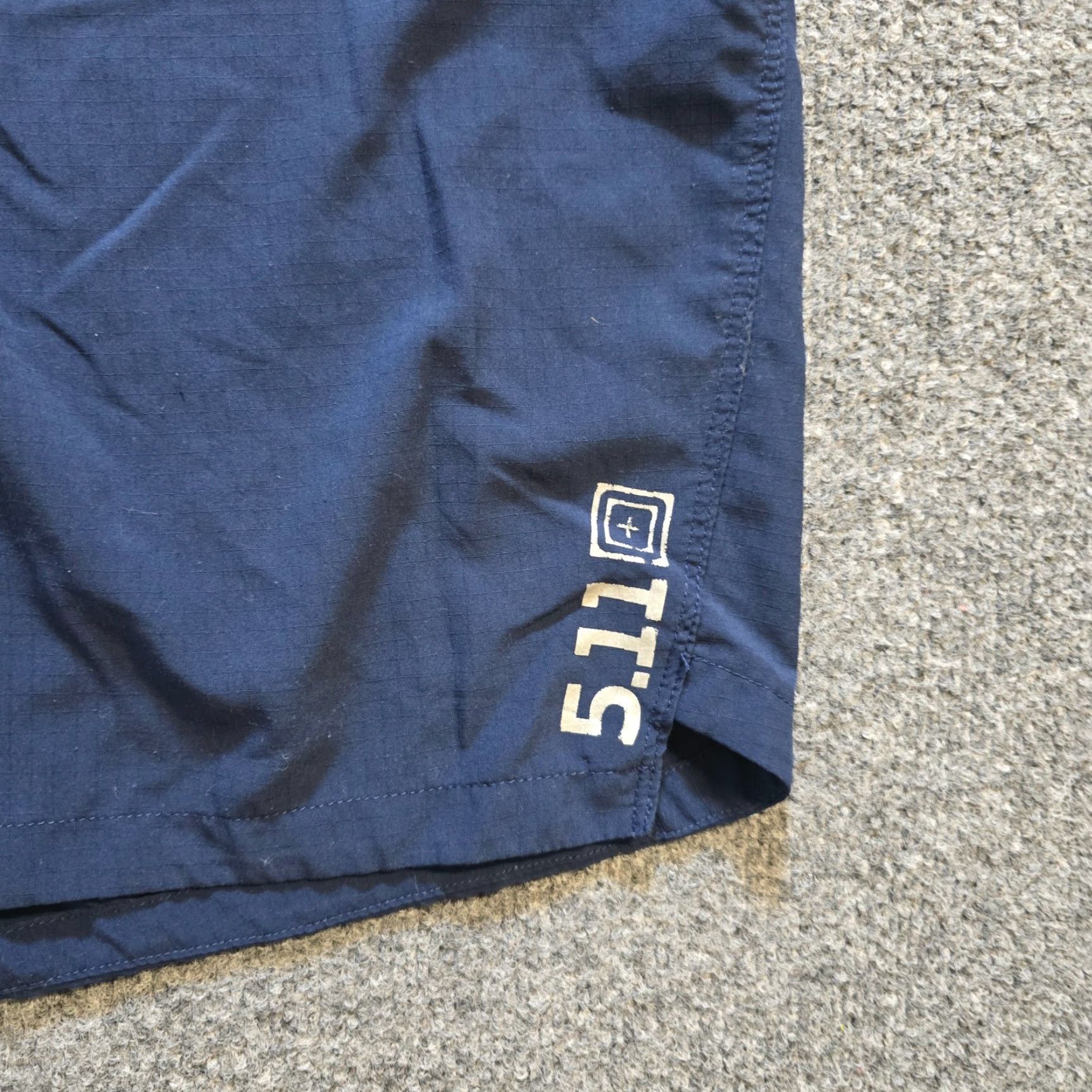 Vintage 5.11 Tactical Swim Trunks Mens Size 34 Blue Board Shorts Pockets Beach Casual Shirt? Size US 34 / EU 50 - 3 Thumbnail
