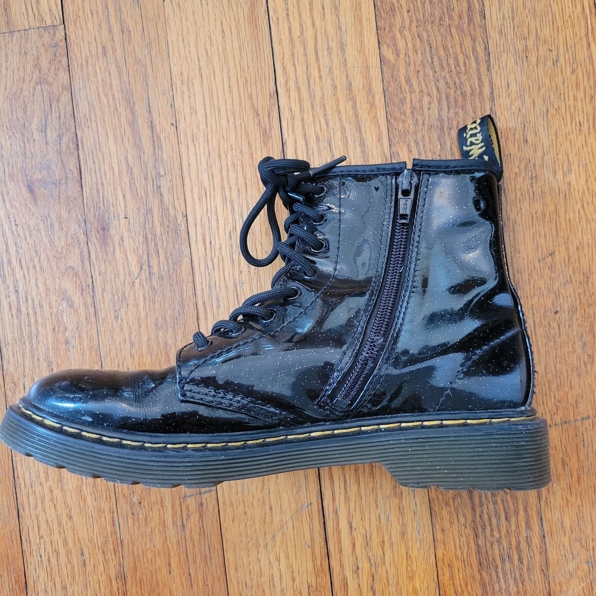 Dr. Martens SINGLE Doc Marten Dr Martens 1460 Glitter J Black Patent Lea Size US 5 / IT 35 - 2 Thumbnail