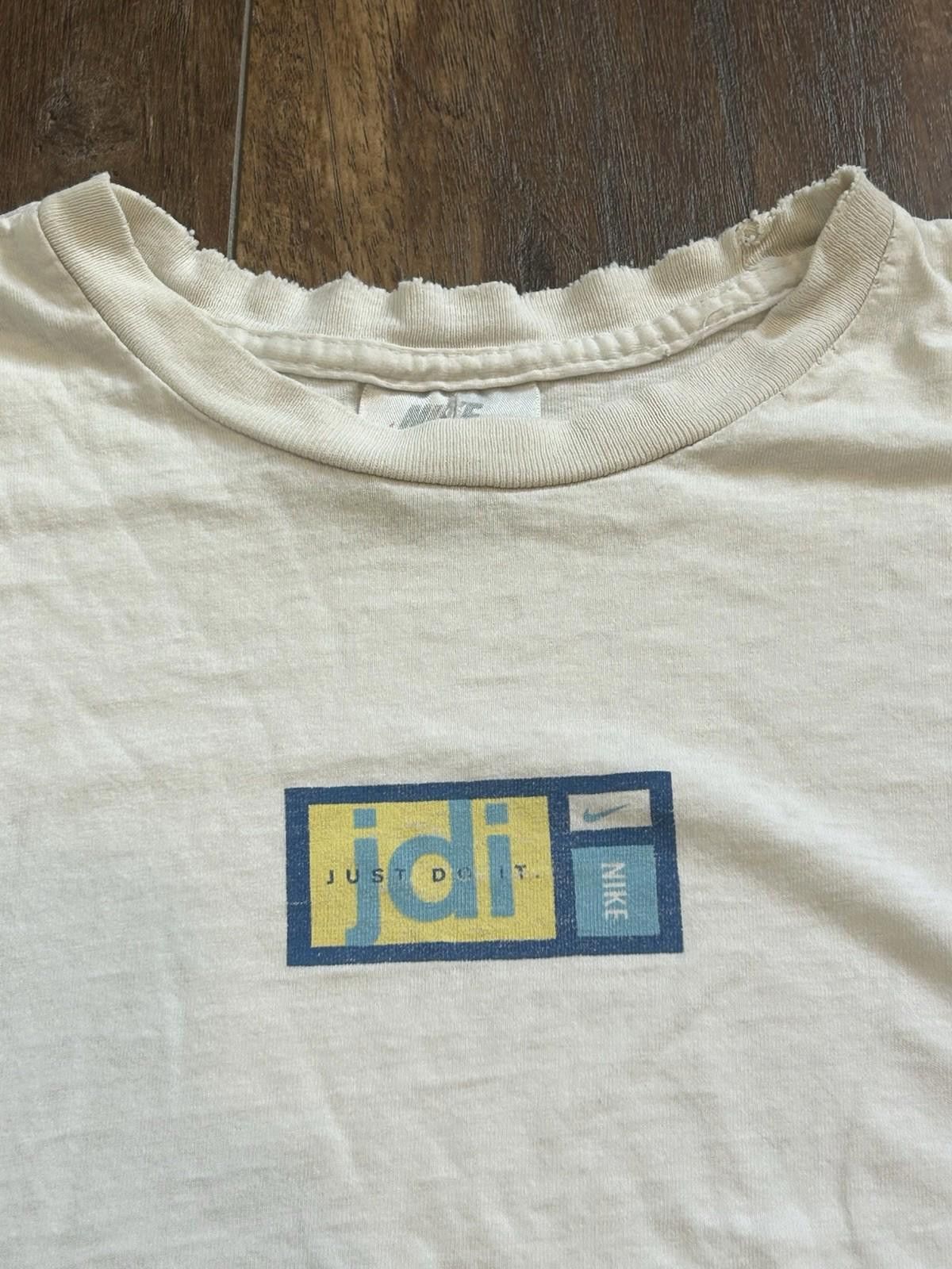 Nike Vintage 90s Nike Just Do It Boxy T Shirt White Boxy 21x24 Size US L / EU 52-54 / 3 - 2 Thumbnail