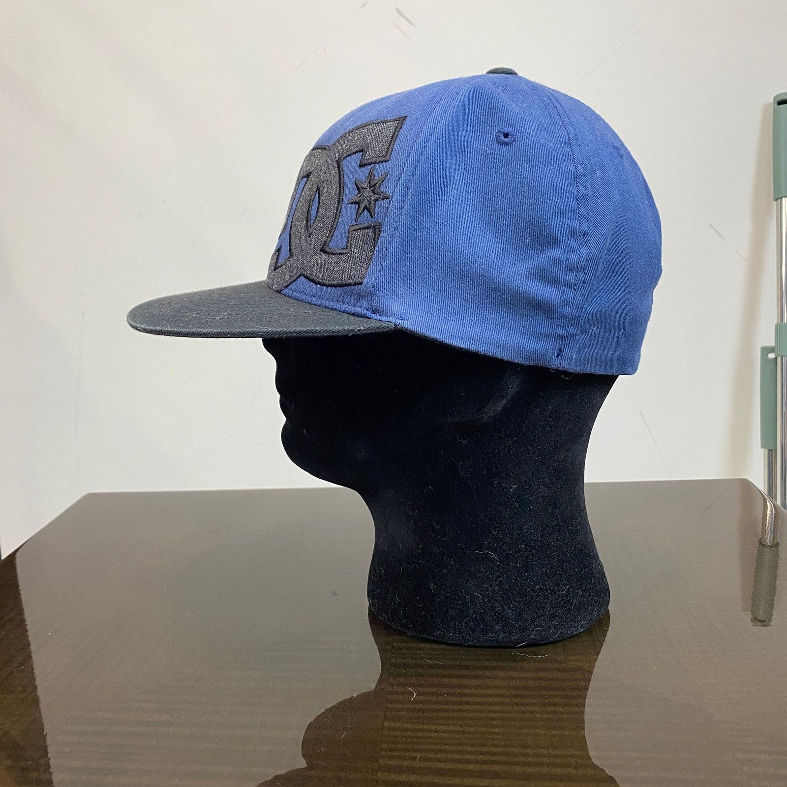 DC DC Shoes Flexfit Logo Fitted Hat Baseball Skater Y2K Hat S/M Size ONE SIZE - 6 Thumbnail
