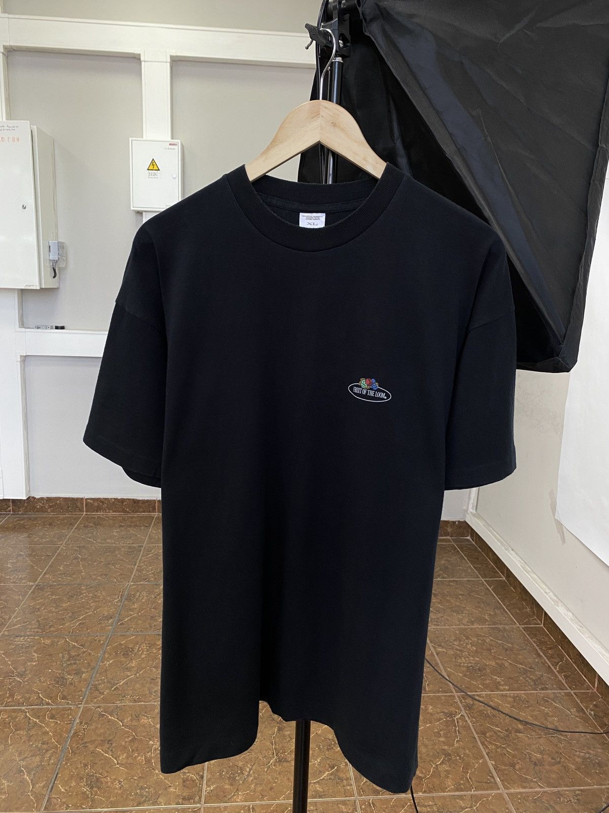 Fruit Of The Loom × Vintage Vintage 80s Fruit Of The Loom rare retro classic t-shirt Size US XL / EU 56 / 4 - 1 Thumbnail