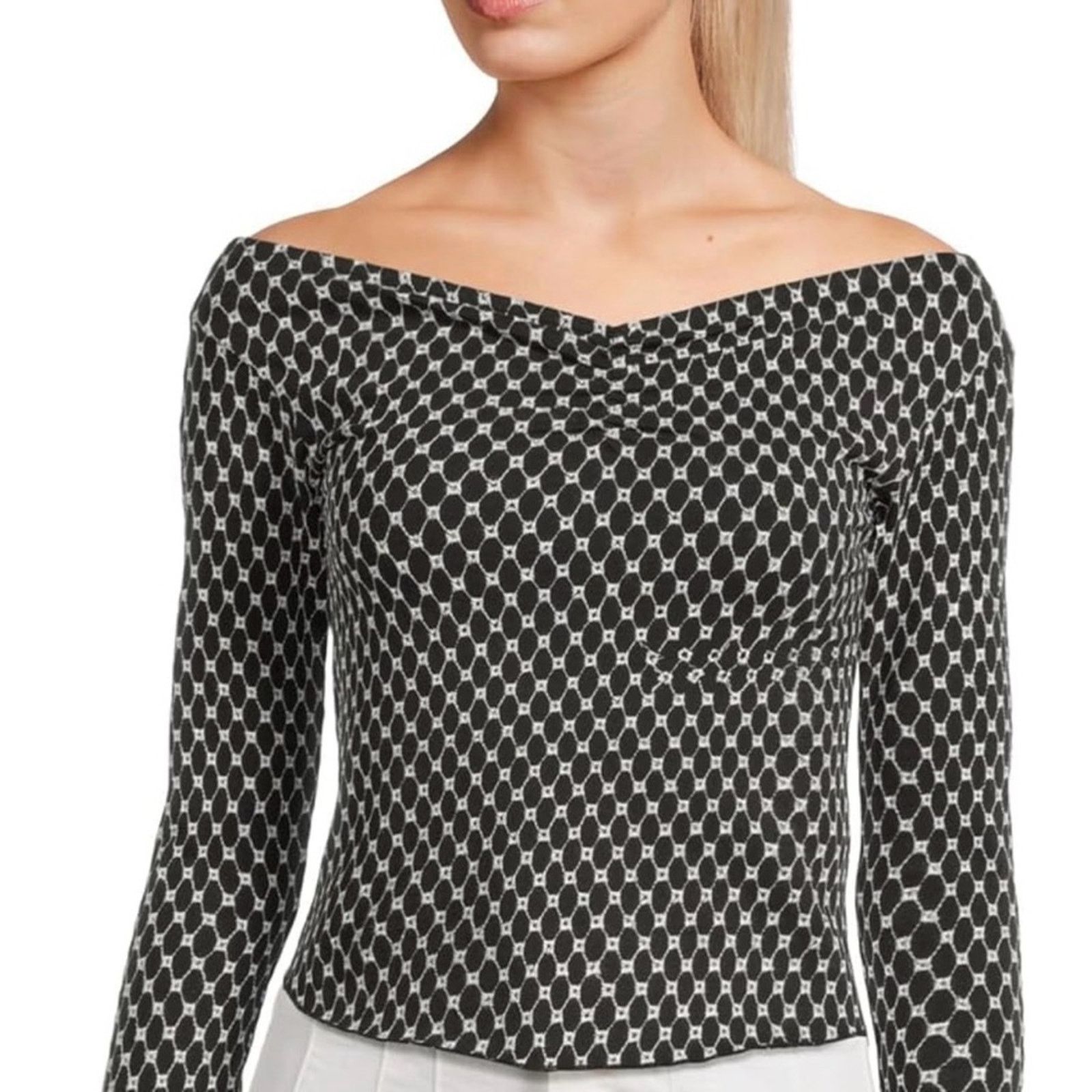 Other New Chic Off-Shoulder Black and White Top size XS Size XS / US 0-2 / IT 36-38 - 5 Thumbnail