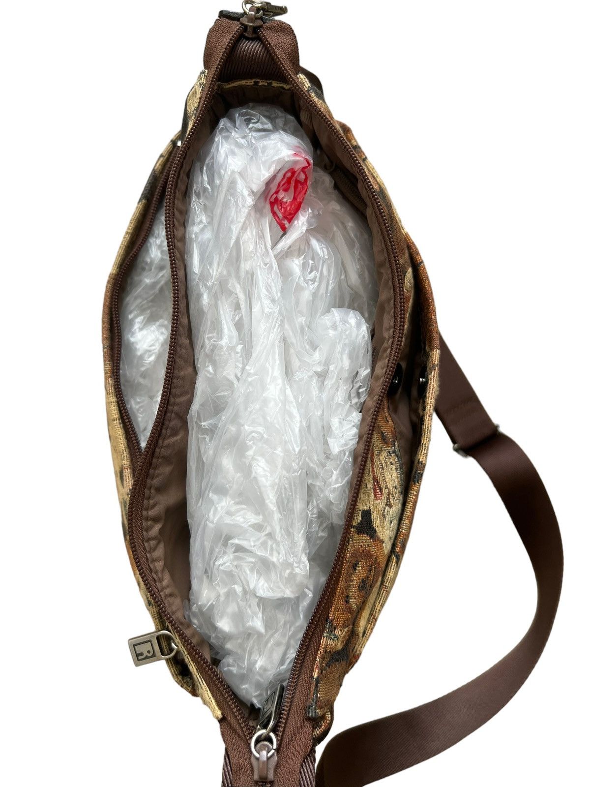 Japanese Brand Vintage Yamatoya Tokyo Ravi Ravi Jacquard Bears Sling Bag Size ONE SIZE - 15 Thumbnail