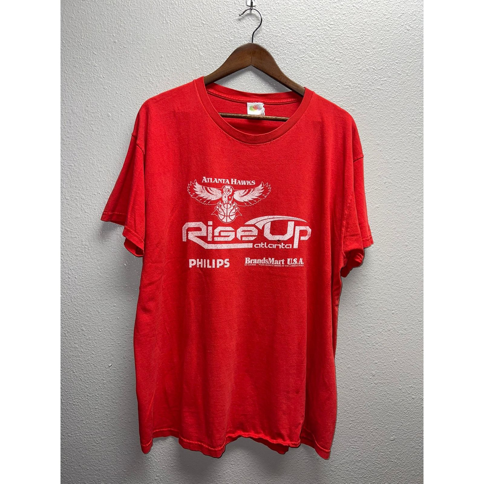 Fruit Of The Loom Vintage Atlanta Hawks Shirt Rise Up ATL Basketball Tee XL Size US XL / EU 56 / 4 - 1 Thumbnail