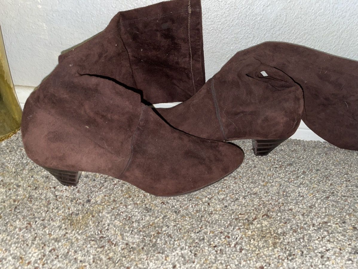 Oscar De La Renta Brown Suade Oscar De La Renta heeled womens boots US size 8 Size US 8 / IT 38 - 2 Thumbnail