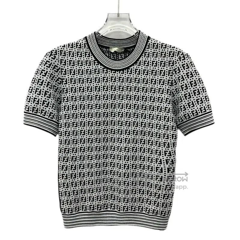 Fendi Fendi Color Block Knit Sweater for Women . Size M / US 6-8 / IT 42-44 - 1 Thumbnail