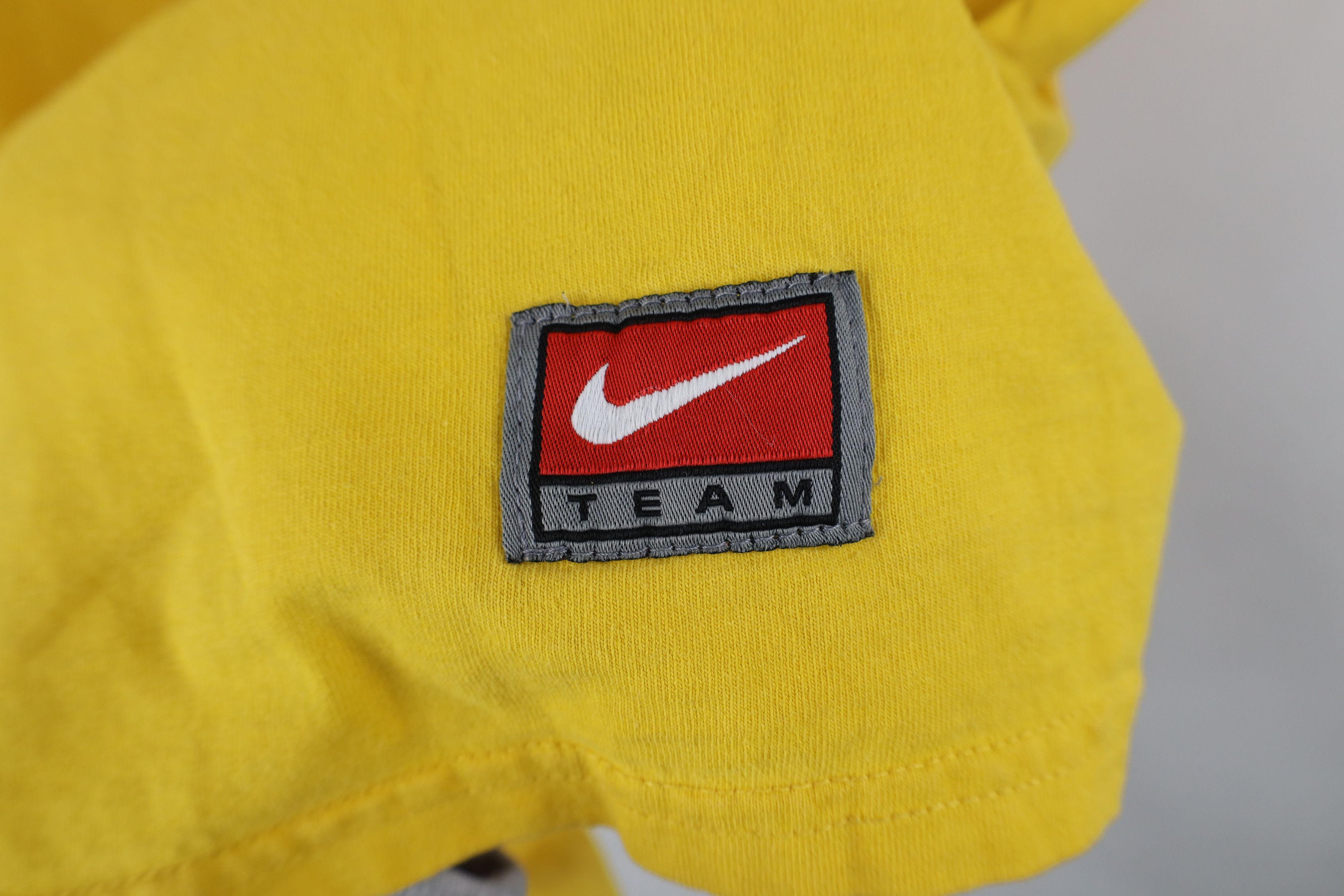 Nike Vintage 90s Nike University of Michigan Athletics T-Shirt Size US M / EU 48-50 / 2 - 7 Thumbnail