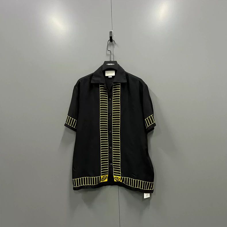 Gucci Gucci Black and yellow striped letter print short-sleeved s Size US M / EU 48-50 / 2 - 1 Thumbnail