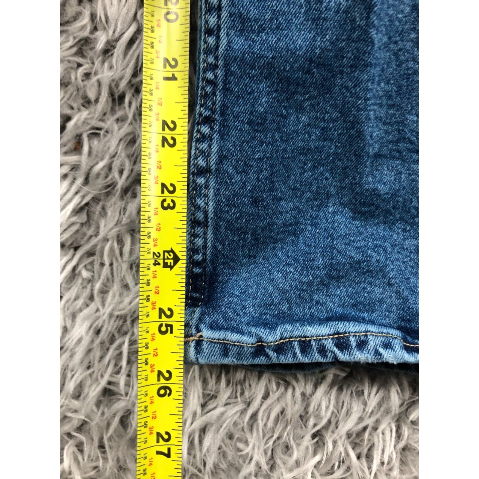H&M H&M Jeans Regular Size 6 Womens Medium Wash Blue Ankle Rise Mid 8.5-10.5 In Denim Pocket Zipper Button Belt Loops 5-Pocket Style VINTAGE? Size 28" / US 6 / IT 42 - 3 Thumbnail