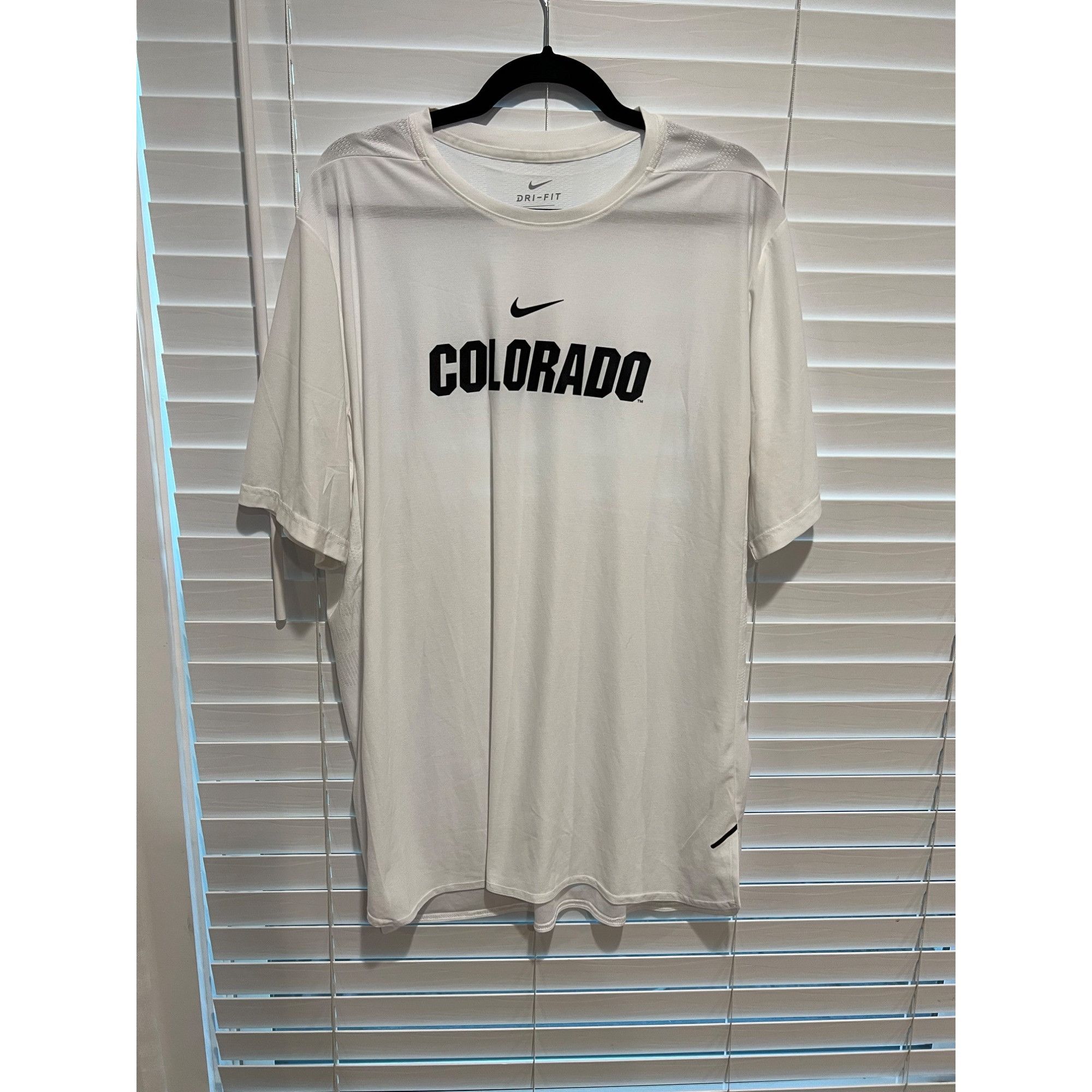 Nike Nike Colorado Buffaloes TShirt - Size XL Size US XL / EU 56 / 4 - 1 Thumbnail