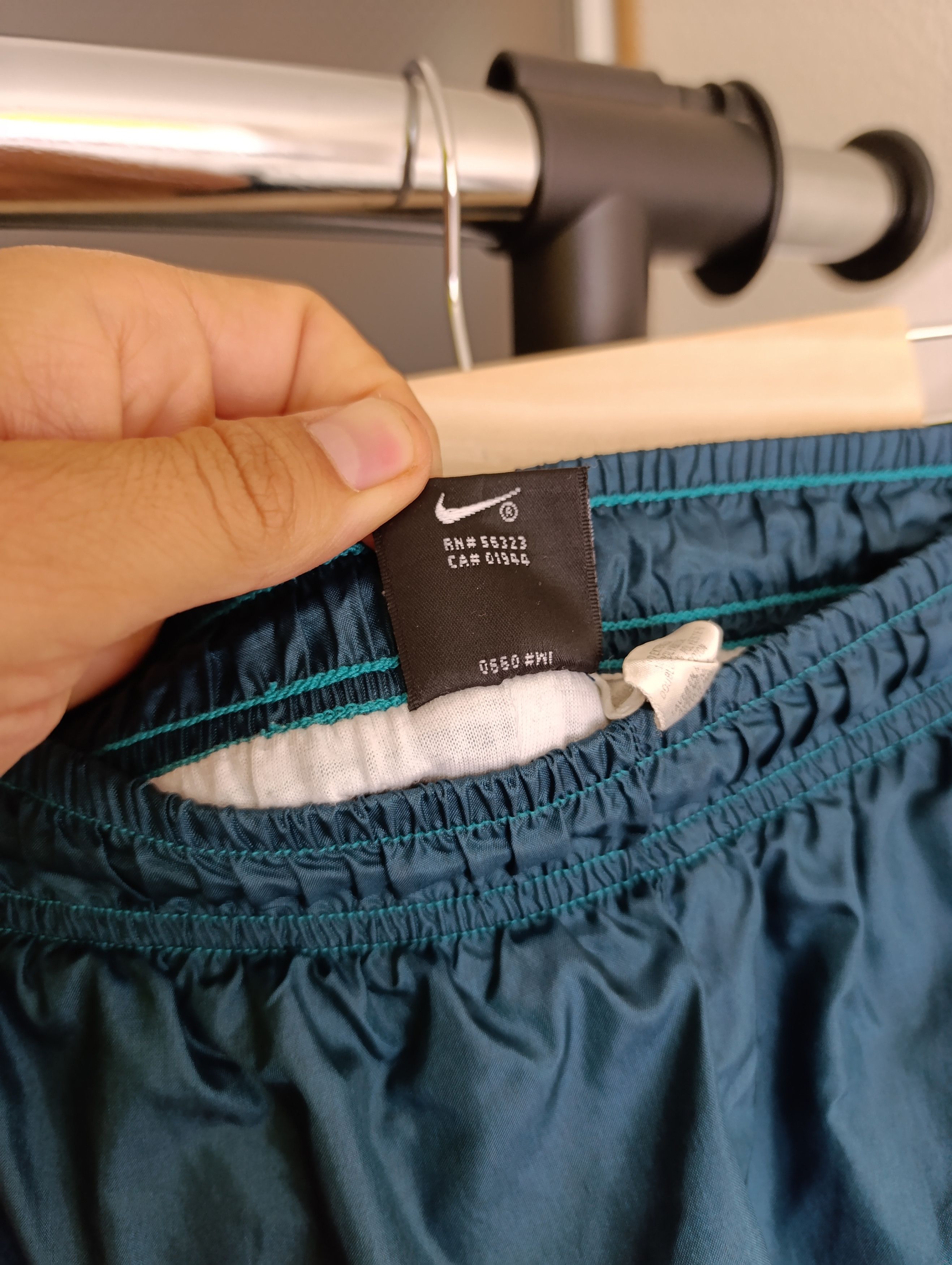 Nike × Vintage Vintage Nike Nylon Track Mens Pants S 90’s Sweatpants Size US 36 / EU 52 - 9 Thumbnail