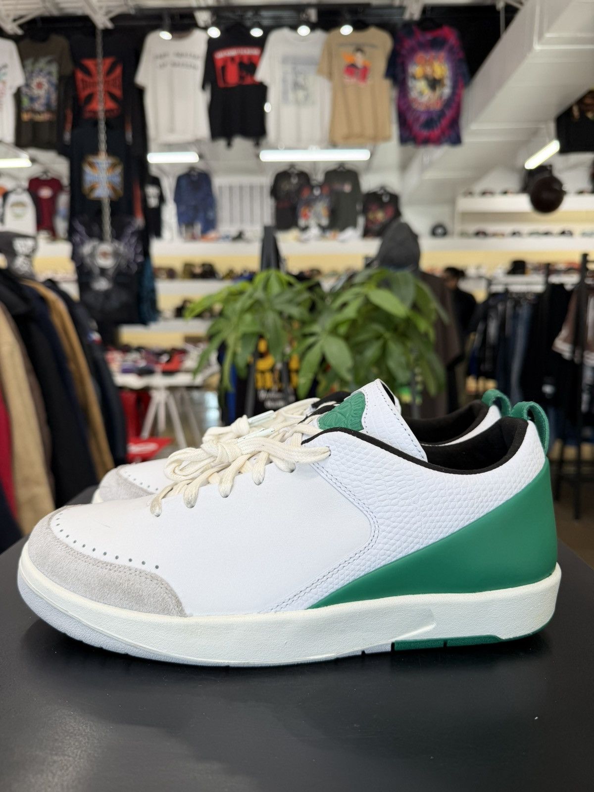 Jordan Brand Air Jordan 2 Low Nina Chanel Size 10.5W/8.5M Size US 8.5 / EU 41-42 - 7 Thumbnail
