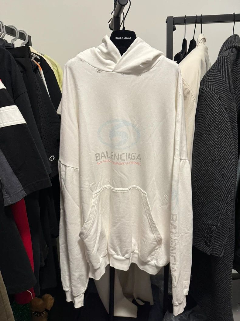Balenciaga Balenciaga 24ss Surfer White Surfer Hoodie-2506 Size US L / EU 52-54 / 3 - 1 Thumbnail
