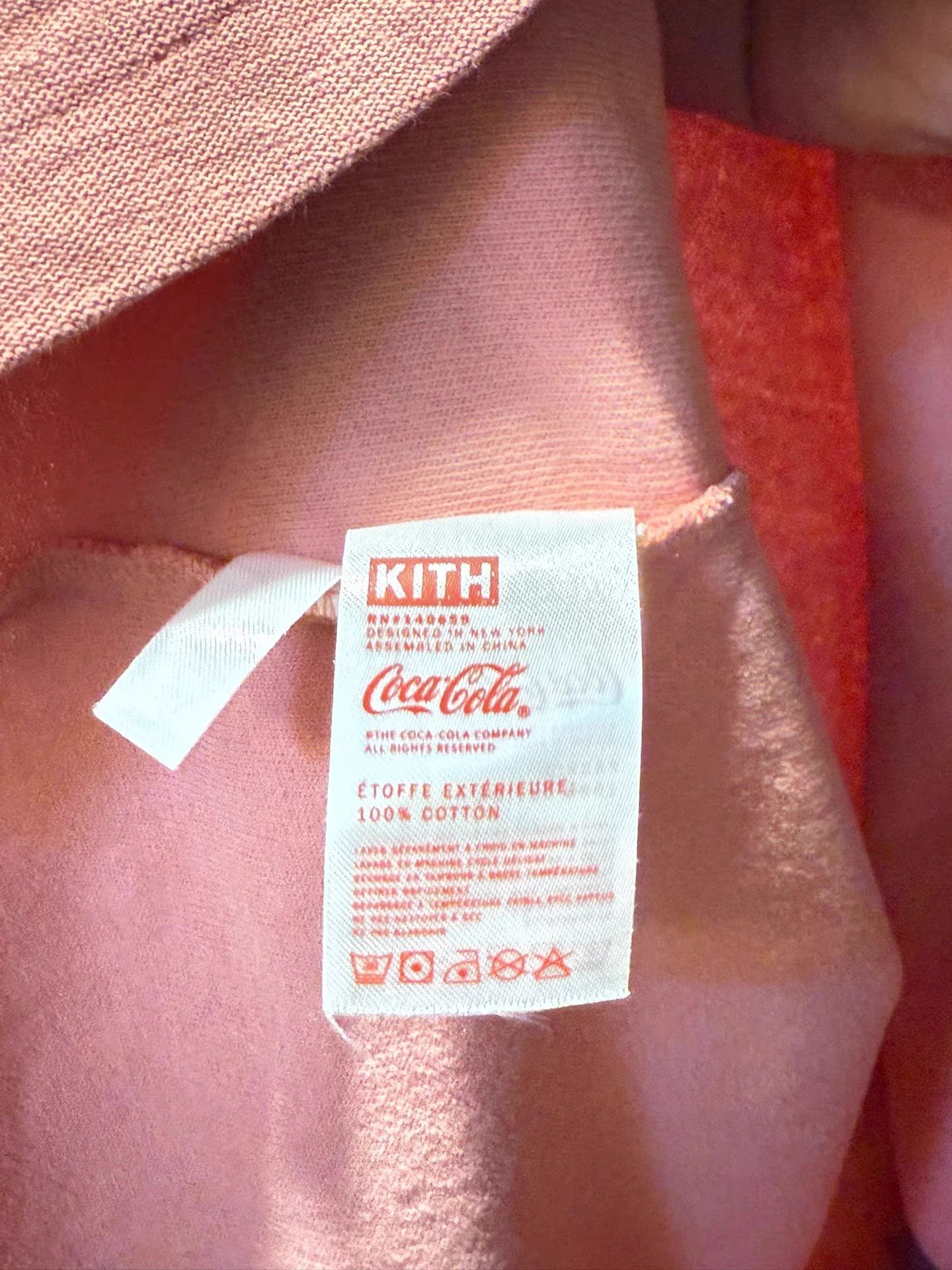 Kith Kith x Coca Cola collaborative long-sleeve T-shirt Ｑ20 Size US M / EU 48-50 / 2 - 5 Thumbnail