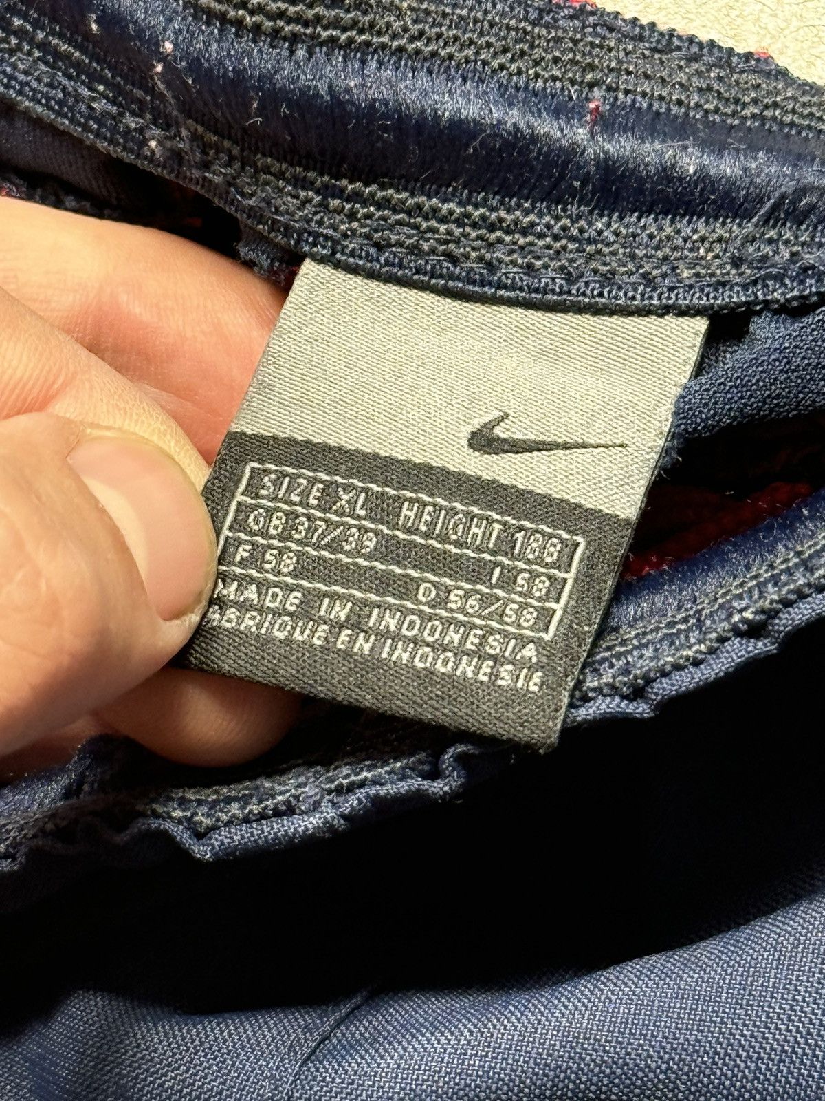 Nike × Vintage Vintage Nike Barcelona FC soccer y2k Logo Shorts Size US 38 / EU 54 - 4 Thumbnail