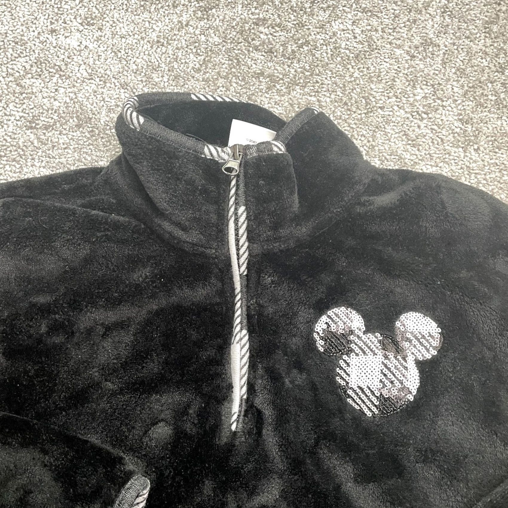 Disney Disney Mickey Mouse Cropped Jacket Womens 2XL Black 1/4 Zip Sequin Plush Fleece Disney Shirt? Size XXL / US 16-18 / IT 52-54 - 3 Thumbnail
