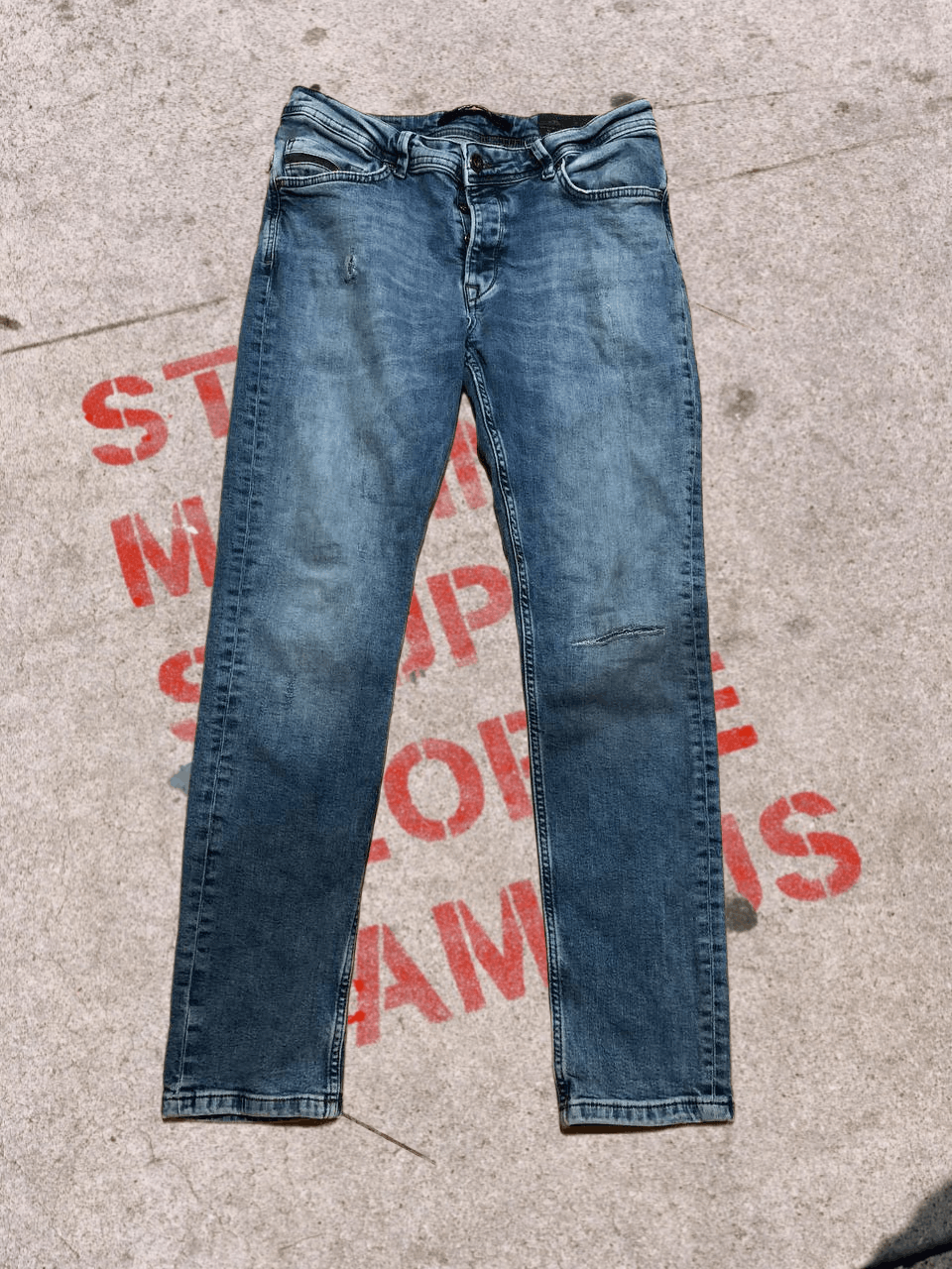 Diesel 🔥Vintage Diesel Jeans Avant Garde Baggy🔥 Size US 34 / EU 50 - 1 Thumbnail