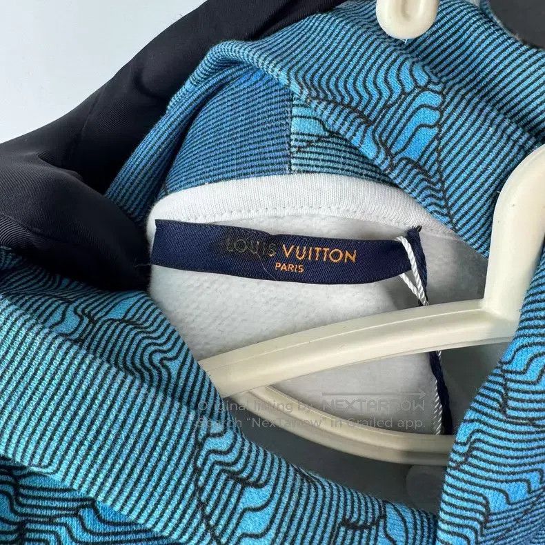 Louis Vuitton Louis Vuitton Blue gradient printed sweatshirt Size US M / EU 48-50 / 2 - 4 Thumbnail