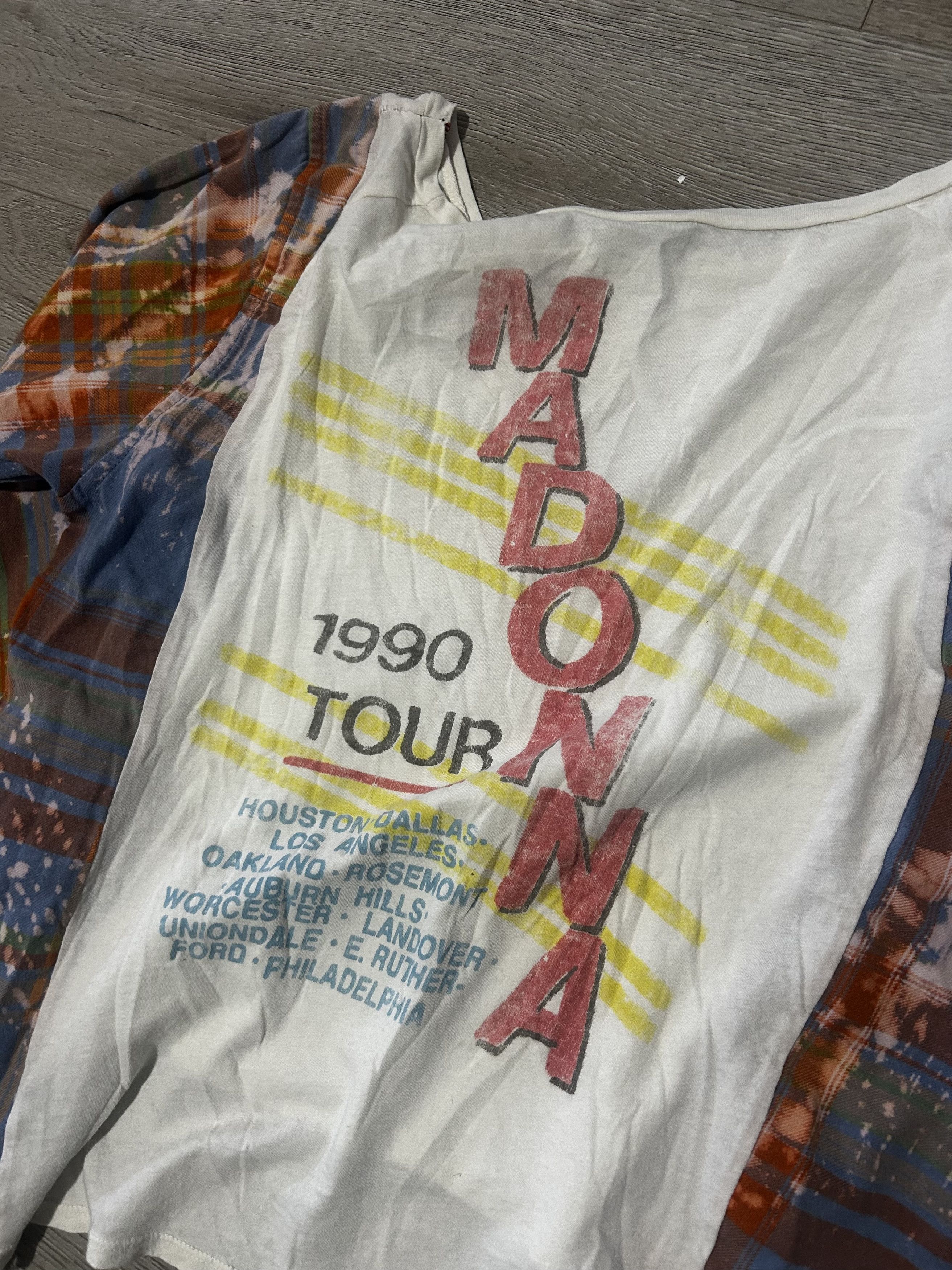 Vintage VINTAGE madonna tour long sleeve Size US S / EU 44-46 / 1 - 1 Thumbnail