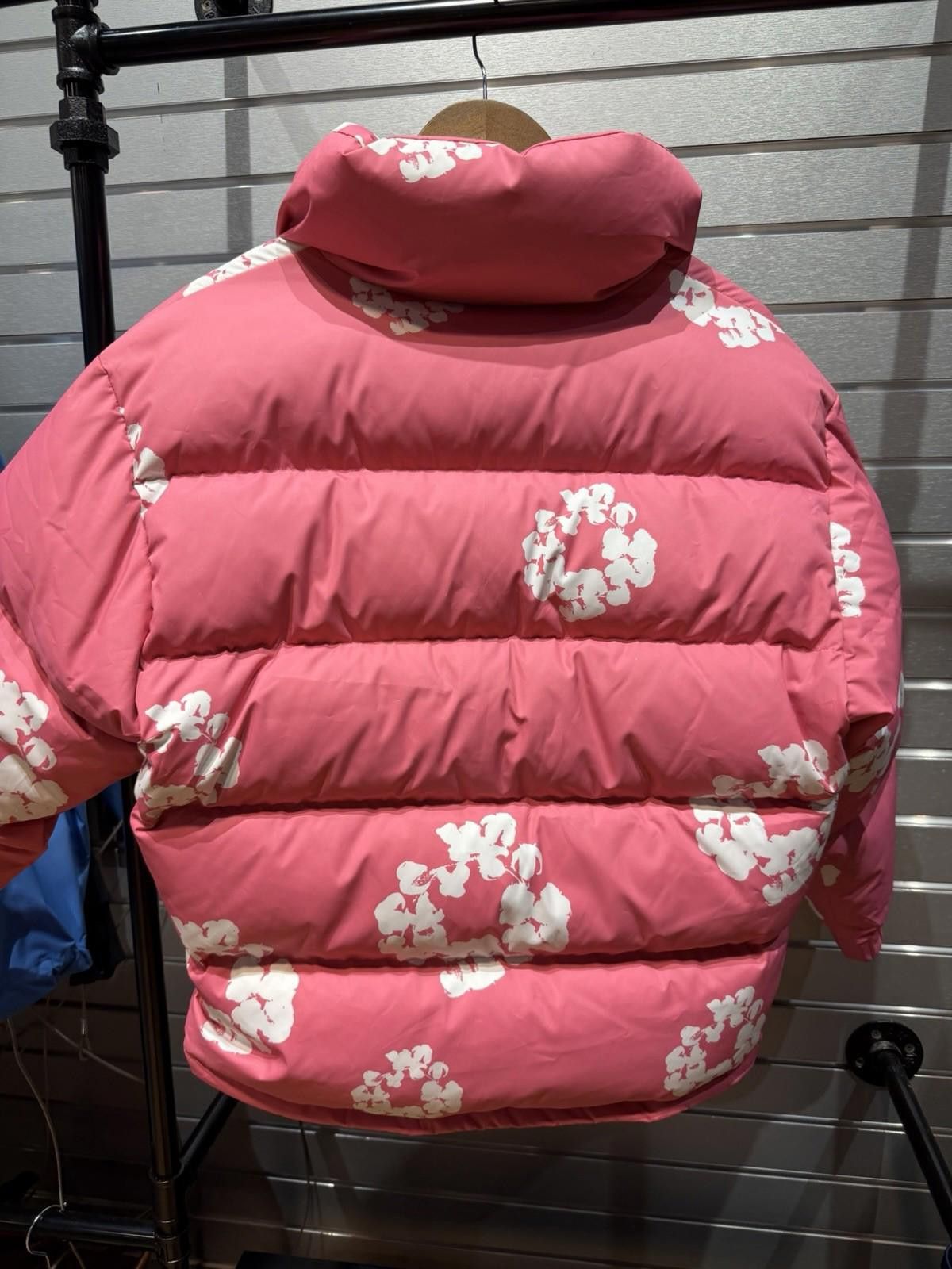 DENIM TEARS XS Cotton Wreath Puffer Jacket Denim Tears Coat New Pink Size US XS / EU 42 / 0 - 7 Thumbnail