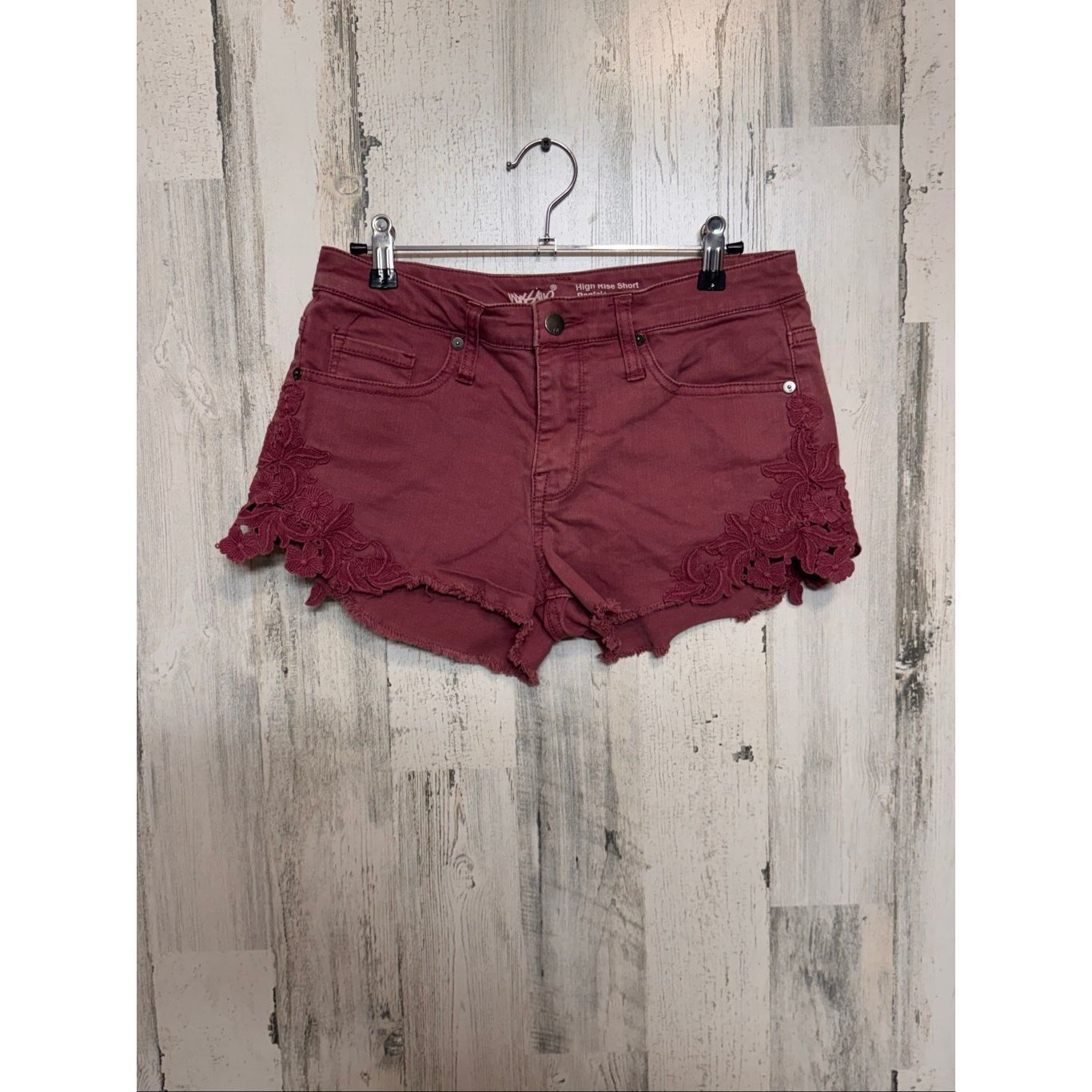 Mossimo Massimo Denim High Rise Shorts Size 6/28 Burgundy Lace Hem Super Stretch Size 28" / US 6 / IT 42 - 2 Thumbnail