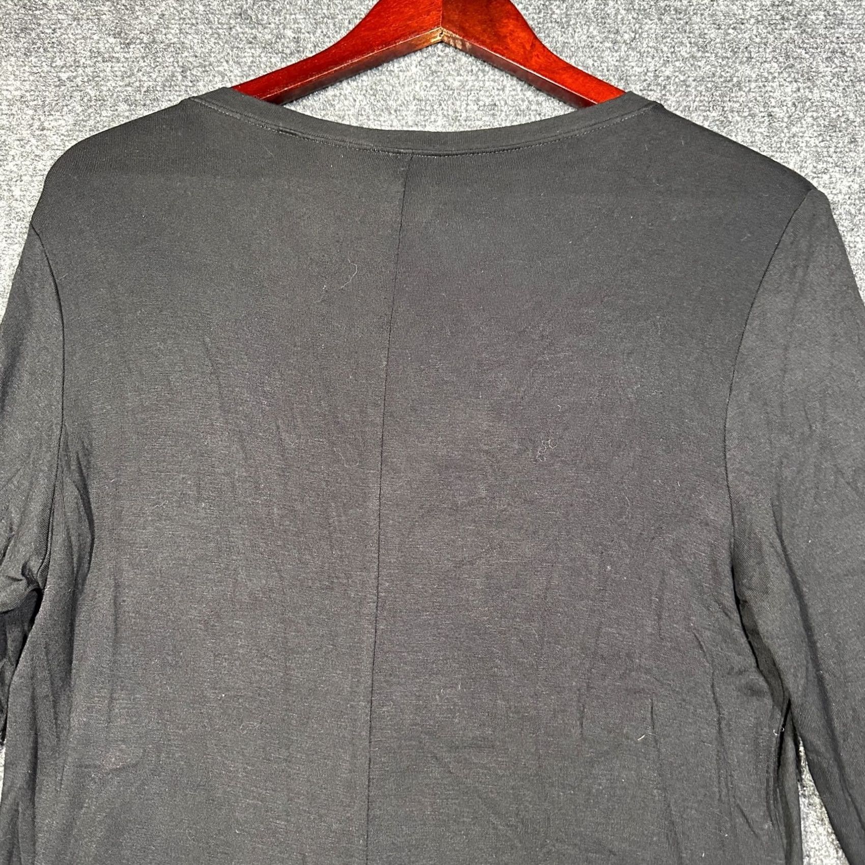 Vintage CAbi Womens Shirt Small Black Stretch Twisted Hem Long Sleeve Reveal Tee 3801 Size S / US 4 / IT 40 - 8 Thumbnail