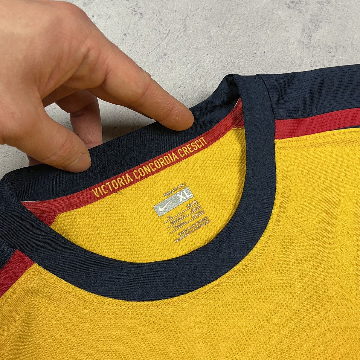 Nike Vintage Nike FC Arsenal Fabregas #4 rare soccer jersey 08/09 Size US XL / EU 56 / 4 - 8 Thumbnail