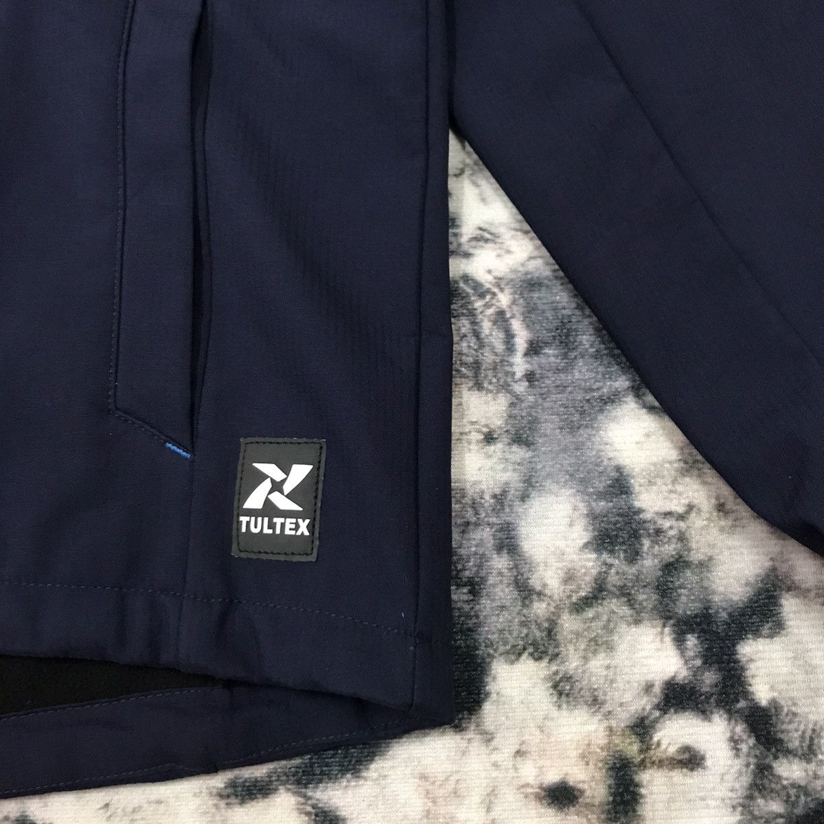 Japanese Brand Tultex Stretchable Elastic Fabric Outdoor Jacket Hoodie Size US M / EU 48-50 / 2 - 4 Thumbnail